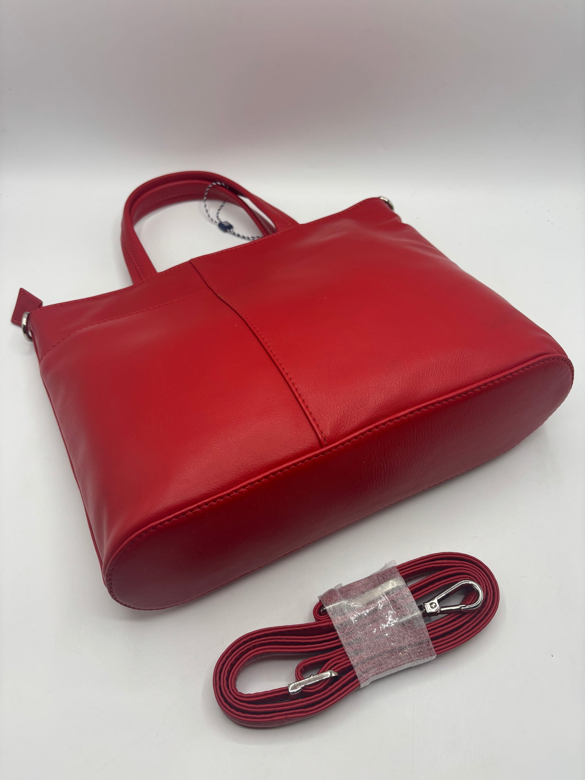 Mala leather hand bag