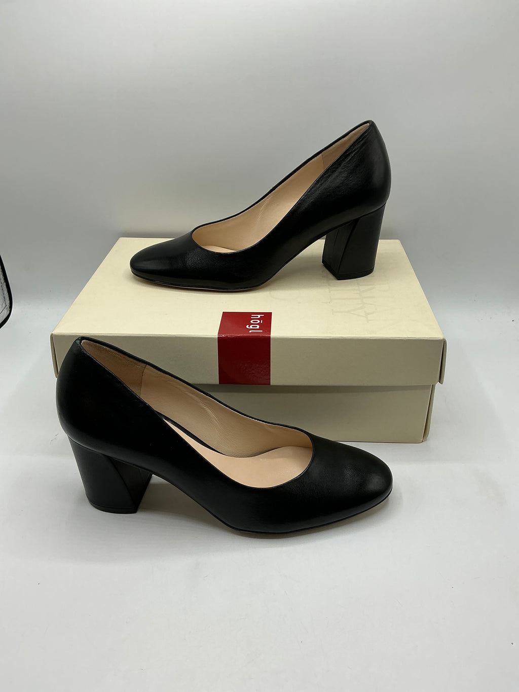 Hogl black leather block heel shoes size 2.5