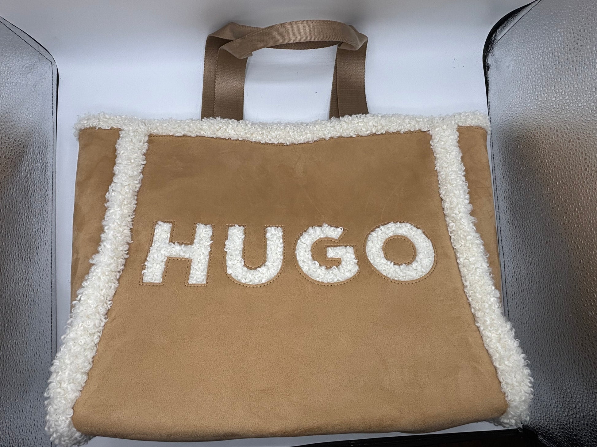 Hugo, Becky Tote Bag In Beige Faux Suede And Shearling Trim