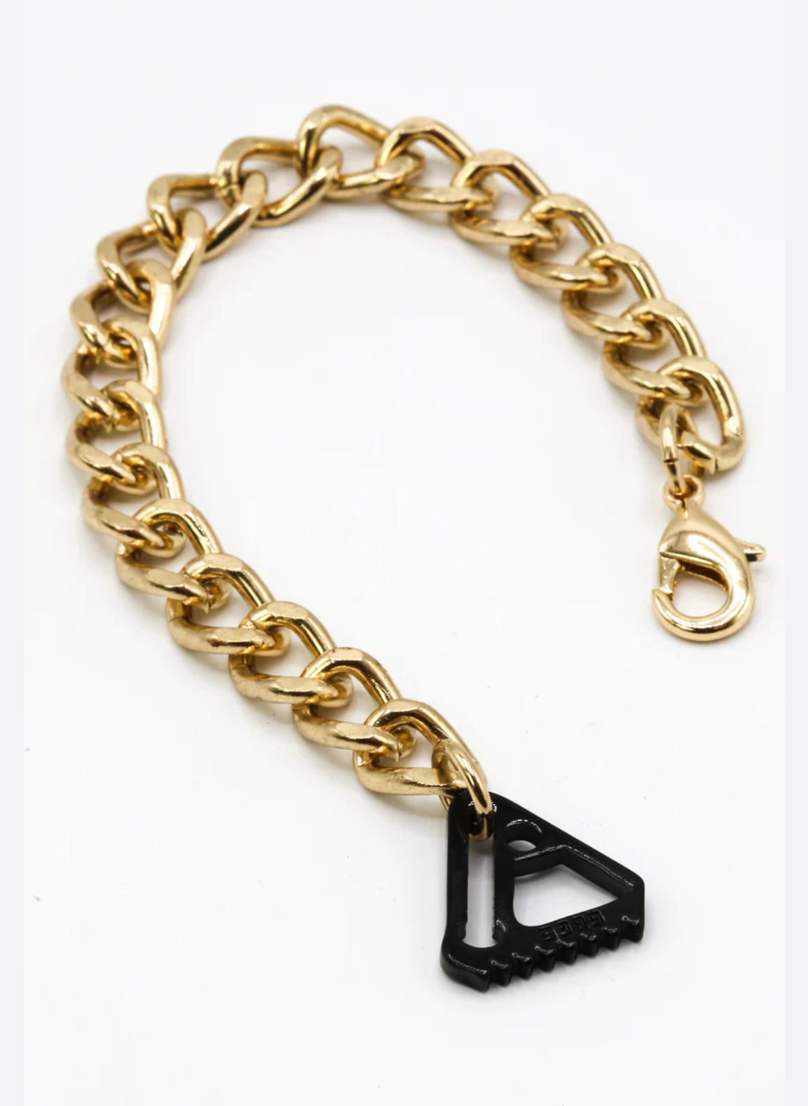 Wild for the Weekend Fixture Clasp Closure Bracelet in gold-coloured metal