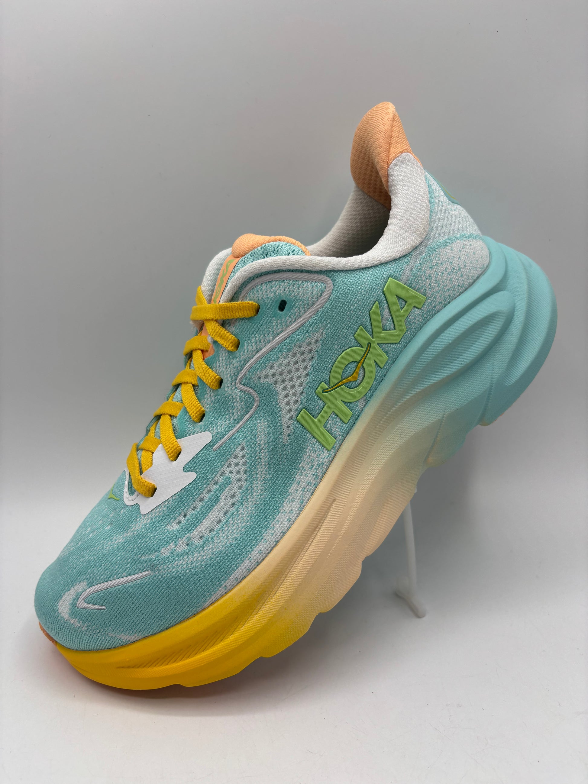 HOKA Clifton 10 running shoes/trainers