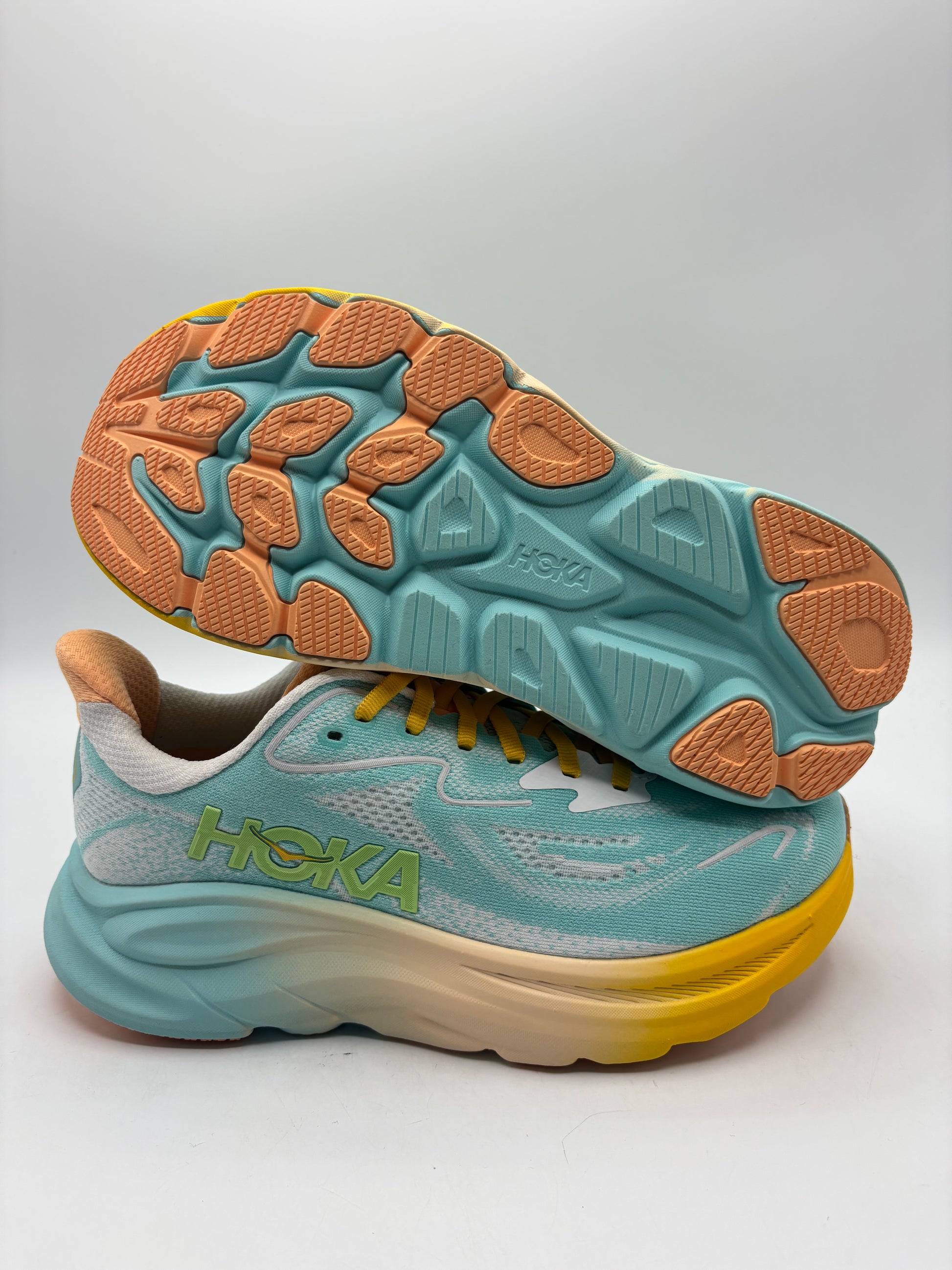 HOKA Clifton 10 running shoes/trainers
