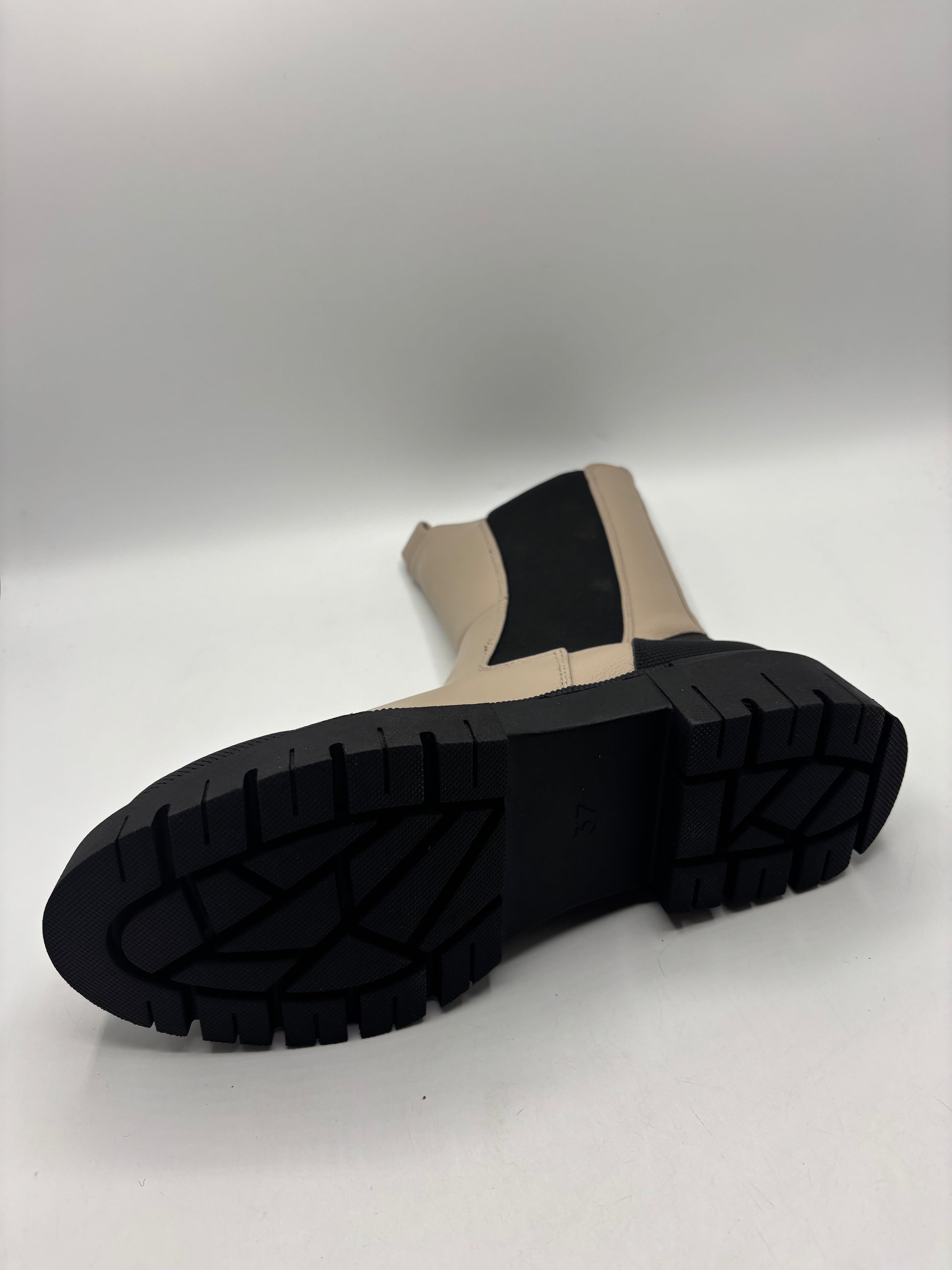 MARCO TOZZI chunky Chelsea ankle boots