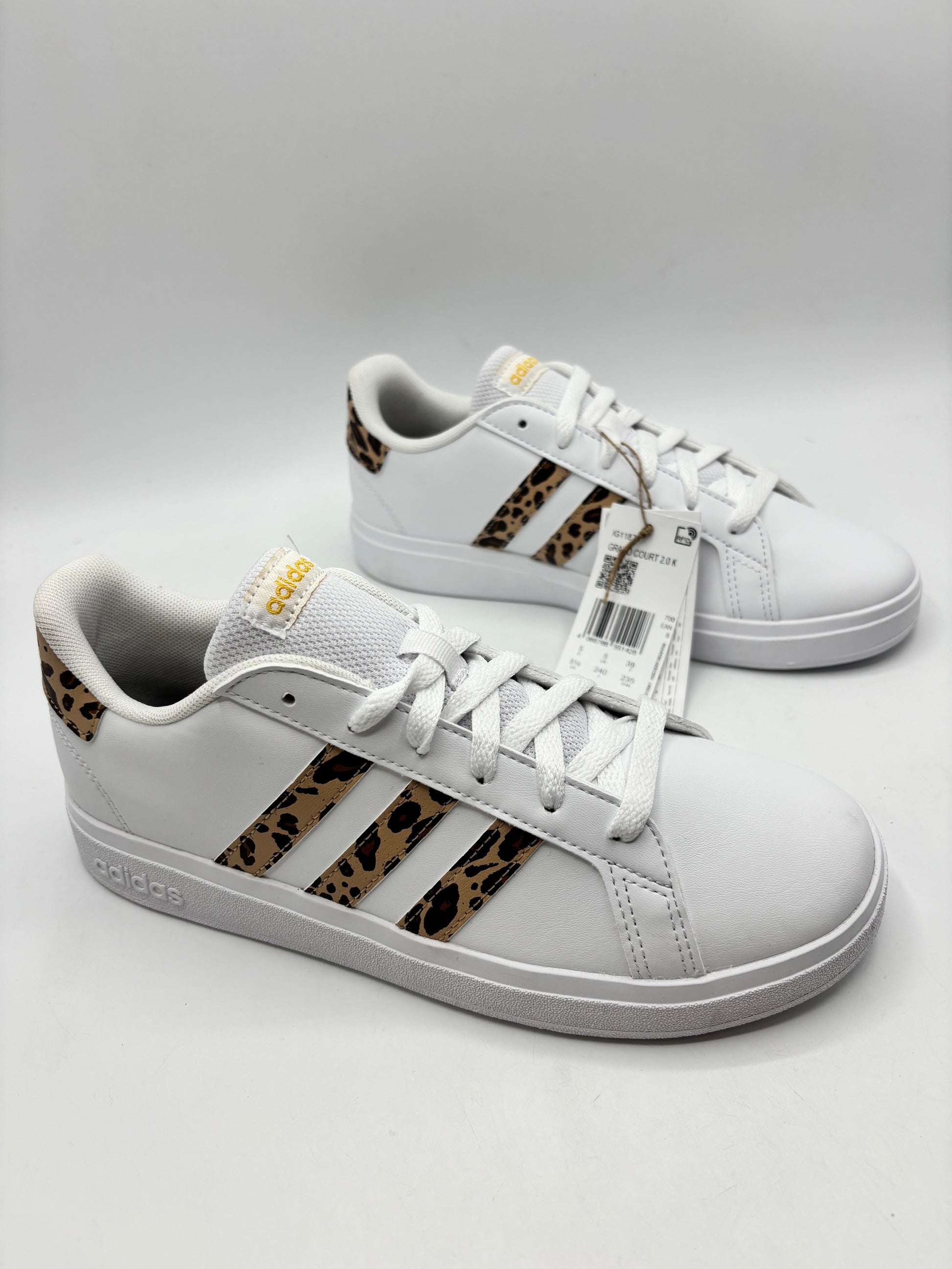 Adidas women’s grand court 2.0 leopard print trainers, size 5