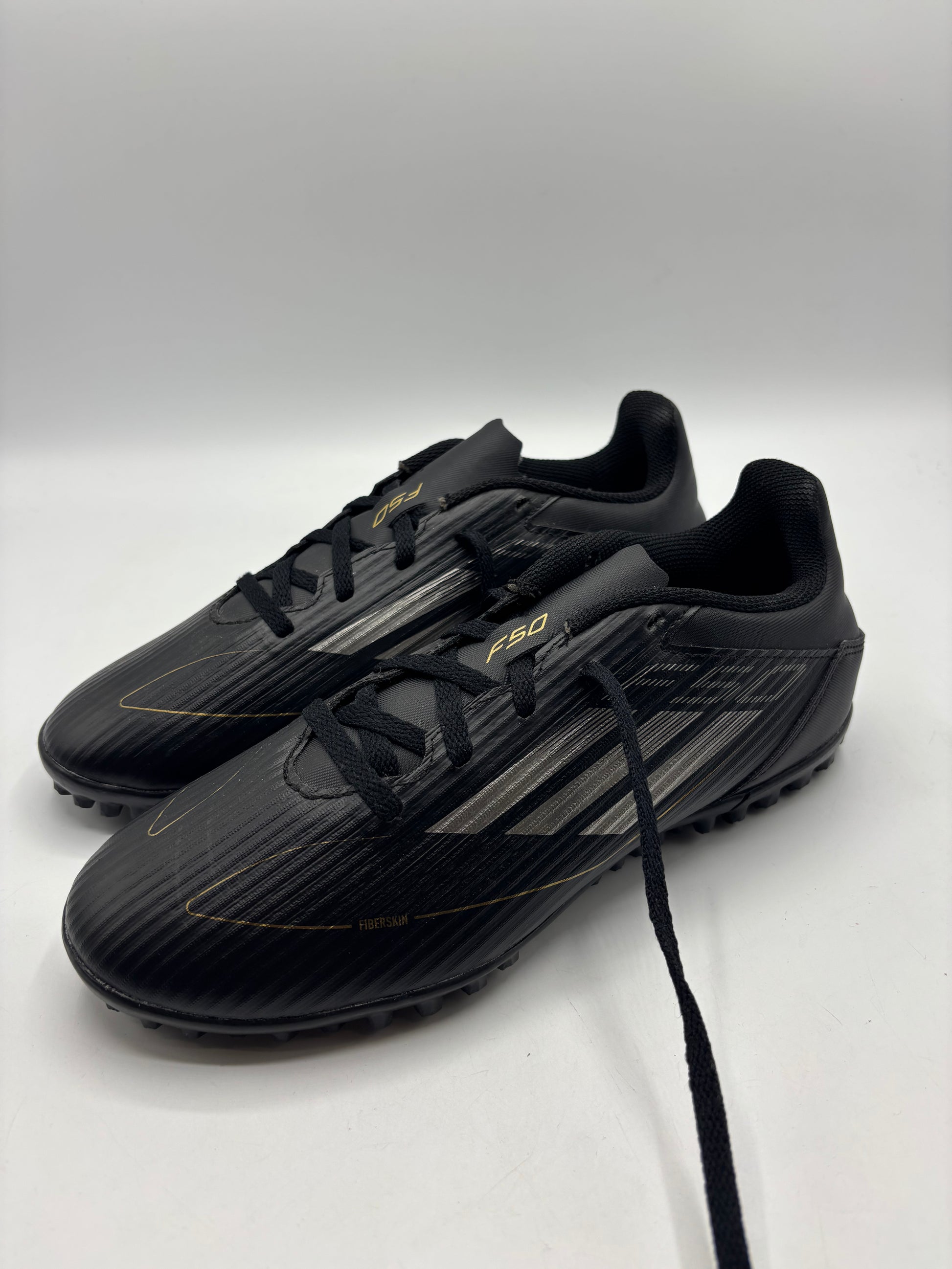 Adidas f50 turf football boots (size 6)
