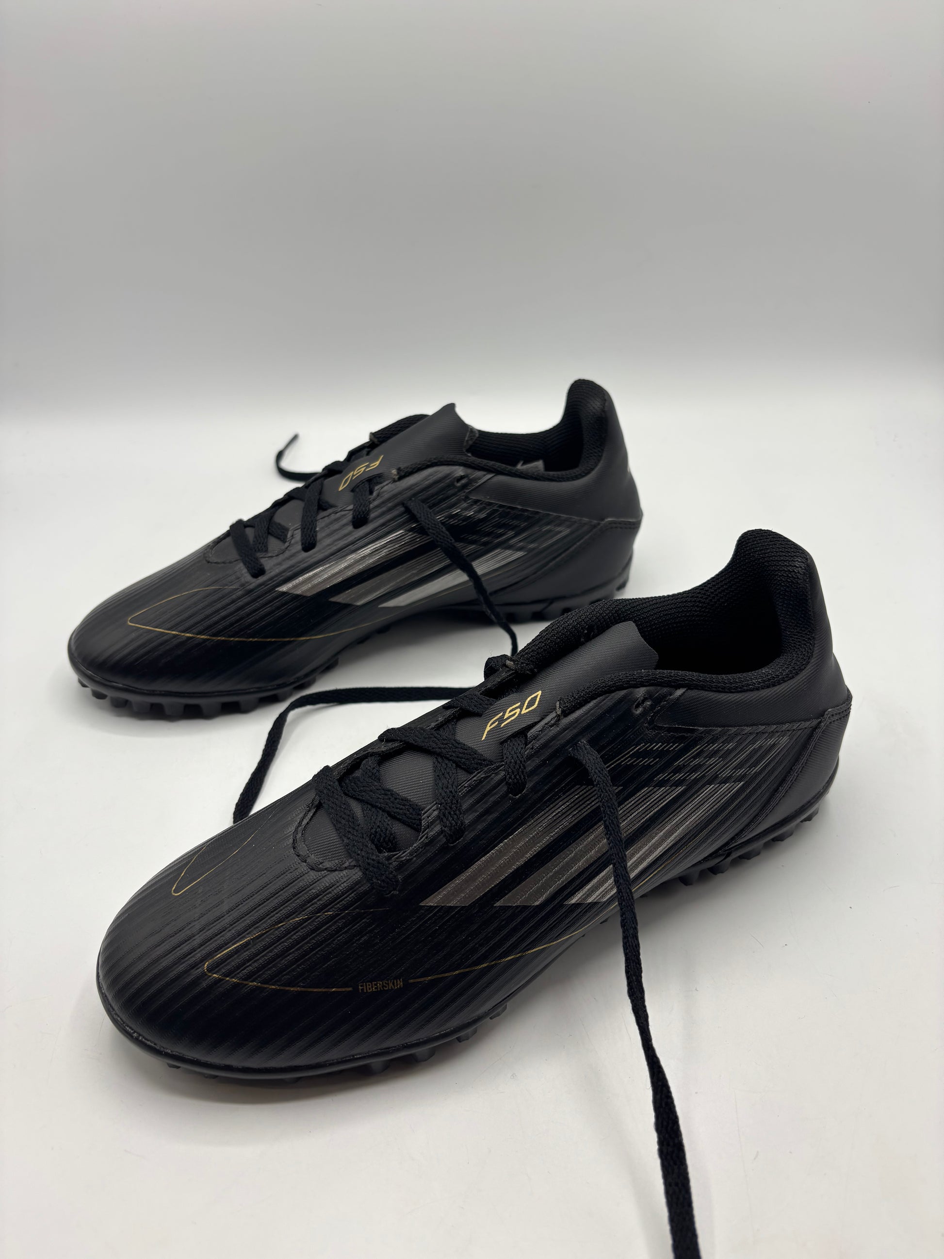 Adidas f50 turf football boots (size 6)
