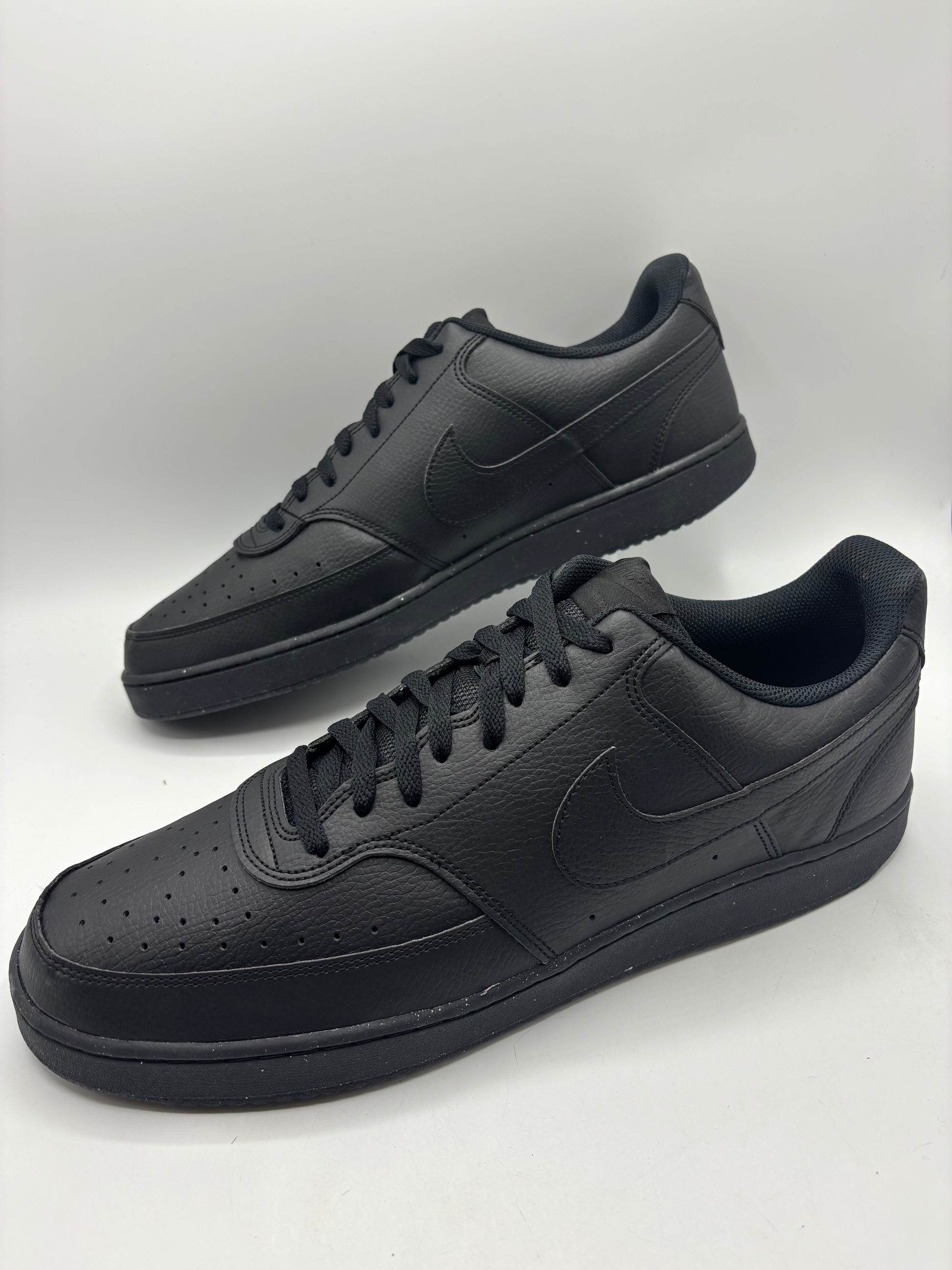 Nike court vision low trainers men’s (size 14)