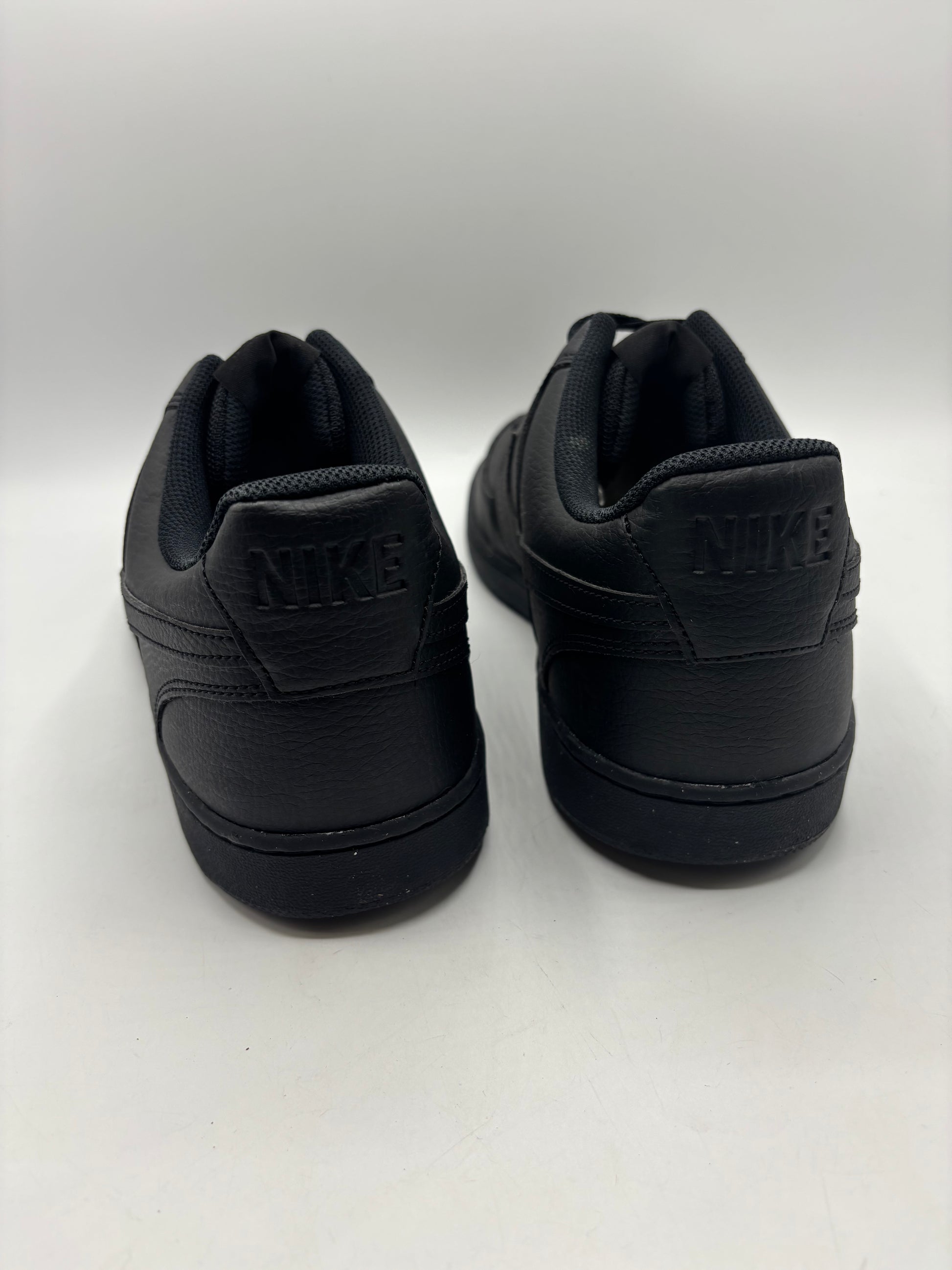 Nike court vision low trainers men’s (size 14)