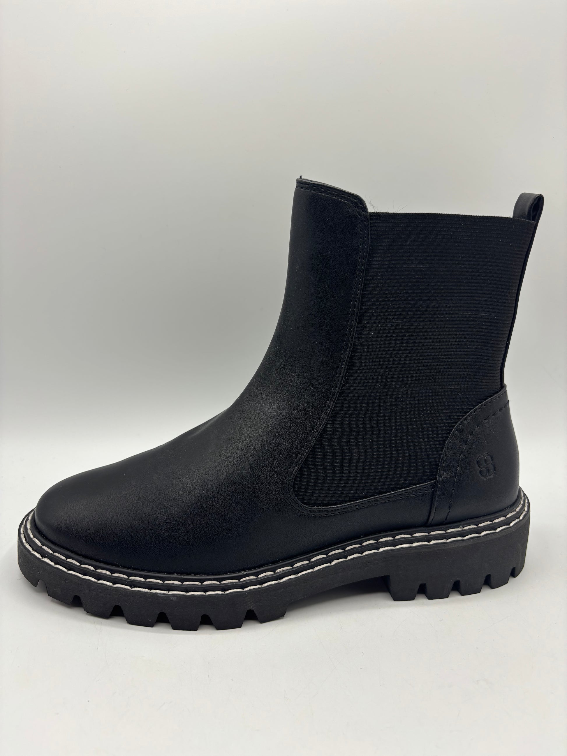 S.Oliver vegan chunky Chelsea boots (size5)
