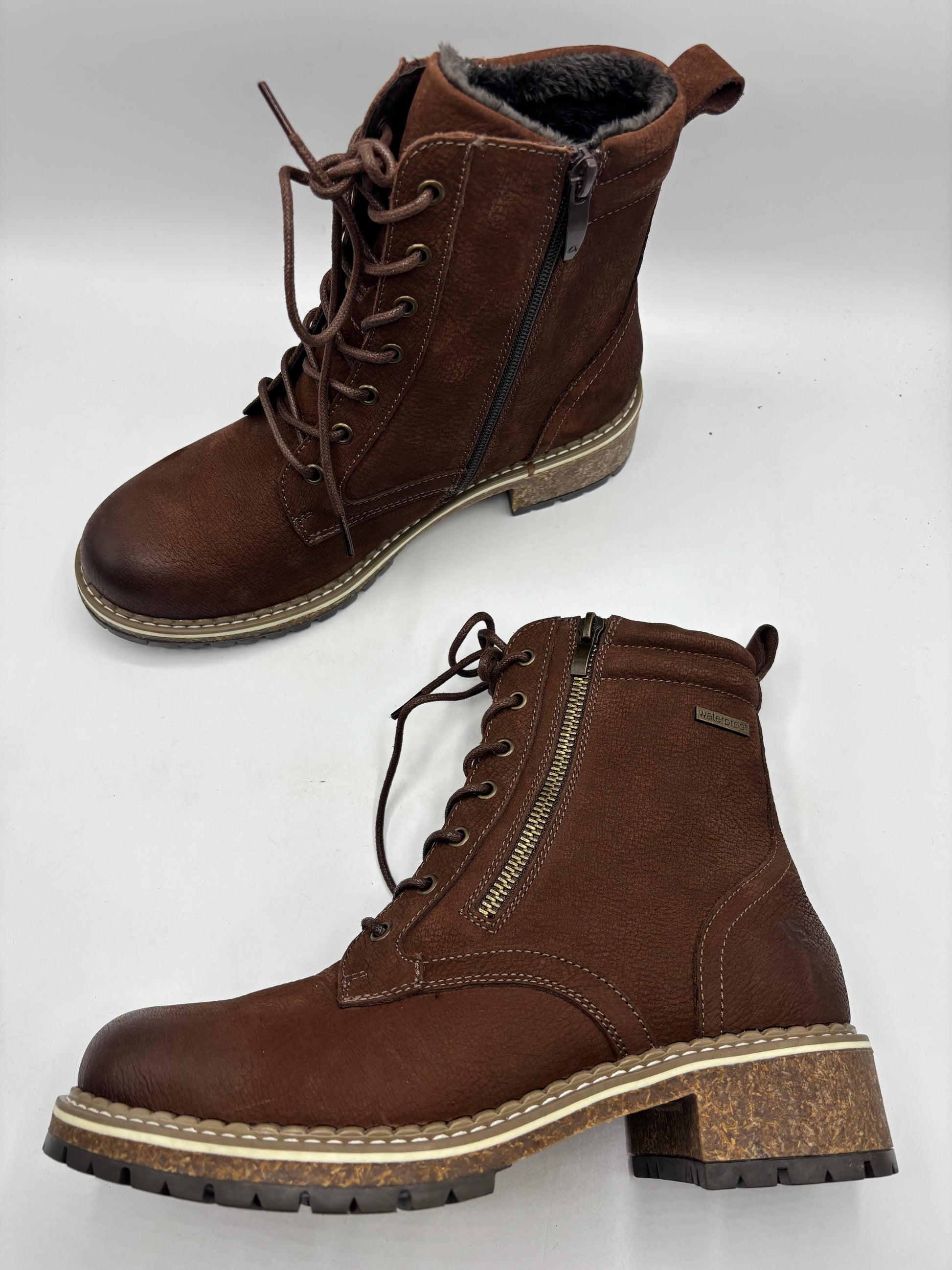 Josef seibel “waylynn 17” lace up ankle biker boots (size 6.5)