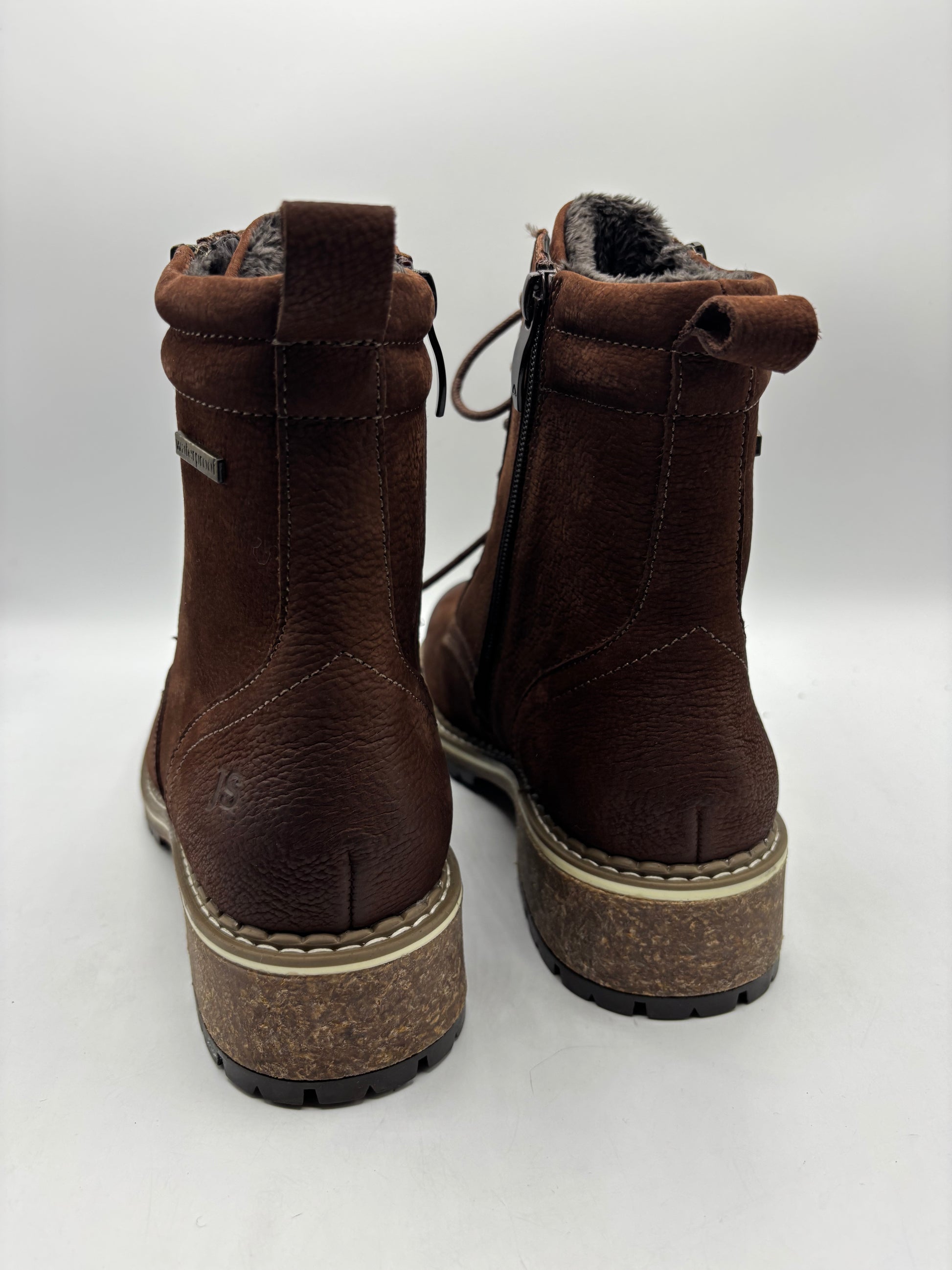 Josef seibel “waylynn 17” lace up ankle biker boots (size 6.5)