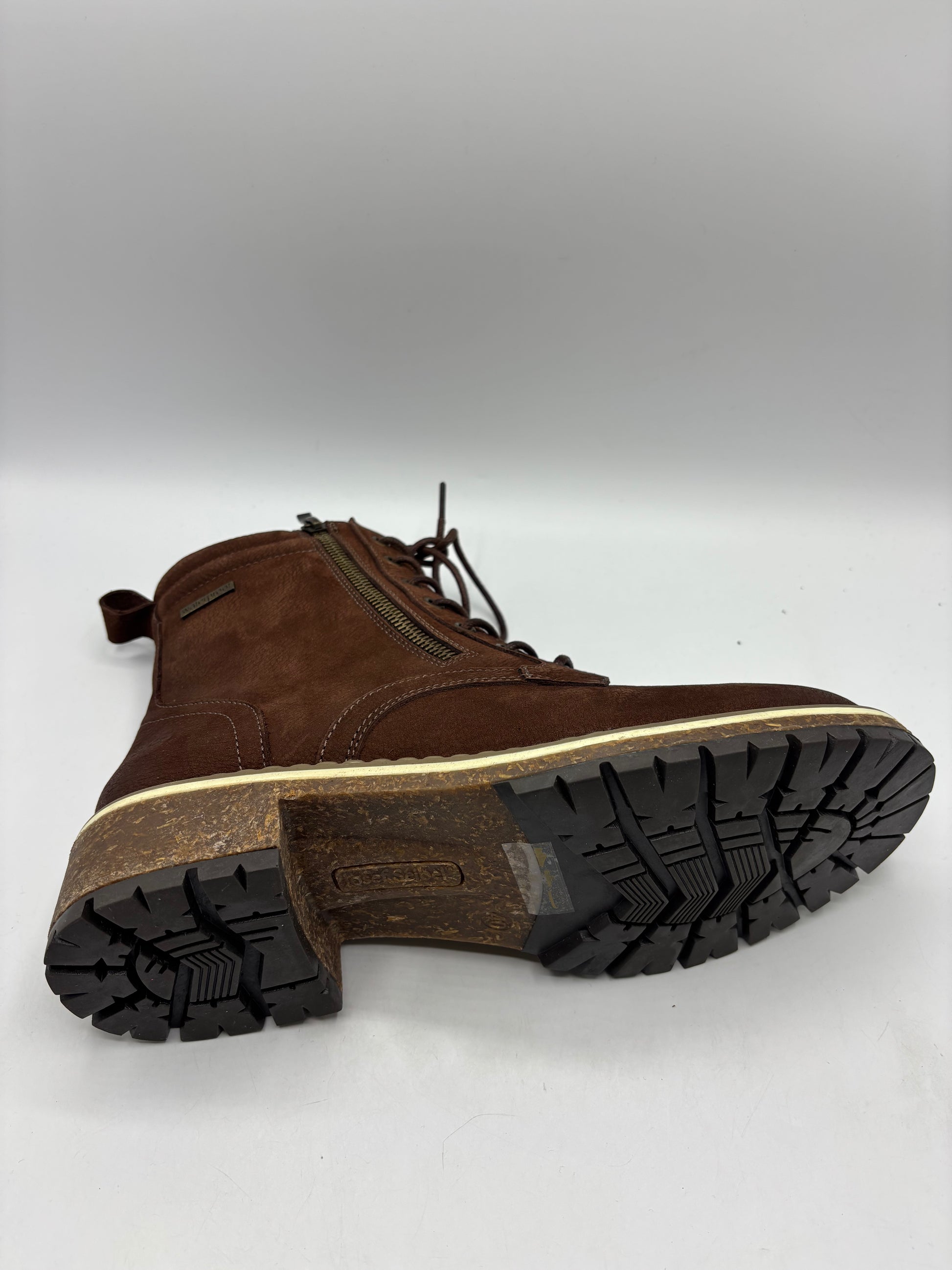 Josef seibel “waylynn 17” lace up ankle biker boots (size 6.5)