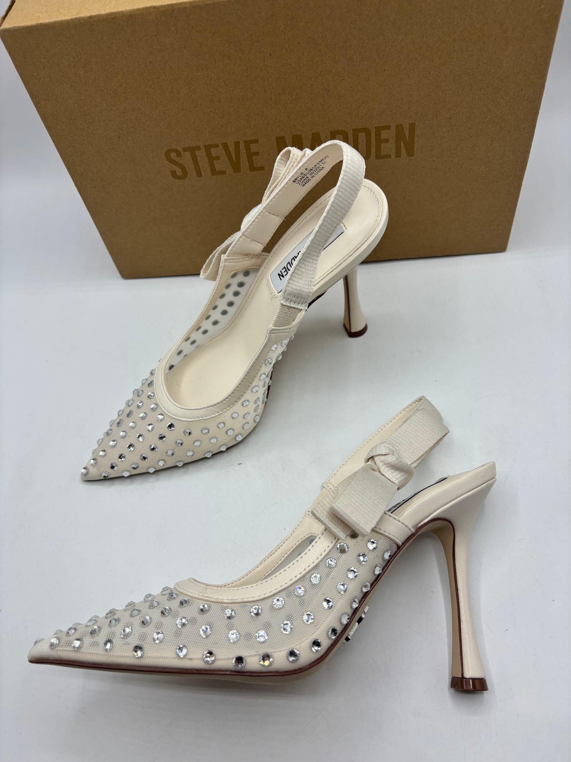 STEVE MADDEN BRYLIE-R PUMP IVORY (size3)