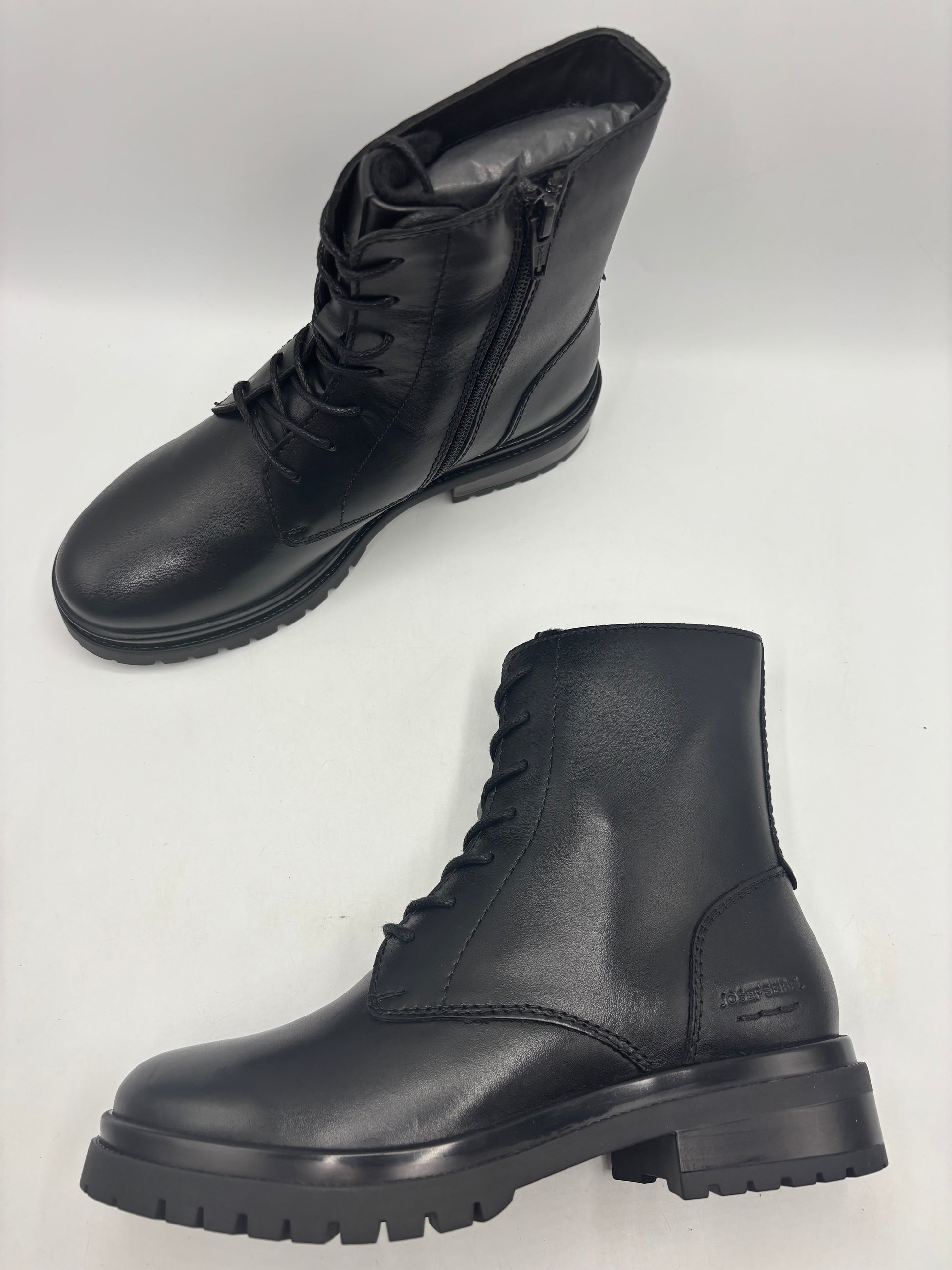 Josef seibel “Stacey 07” black leather ankle boots
