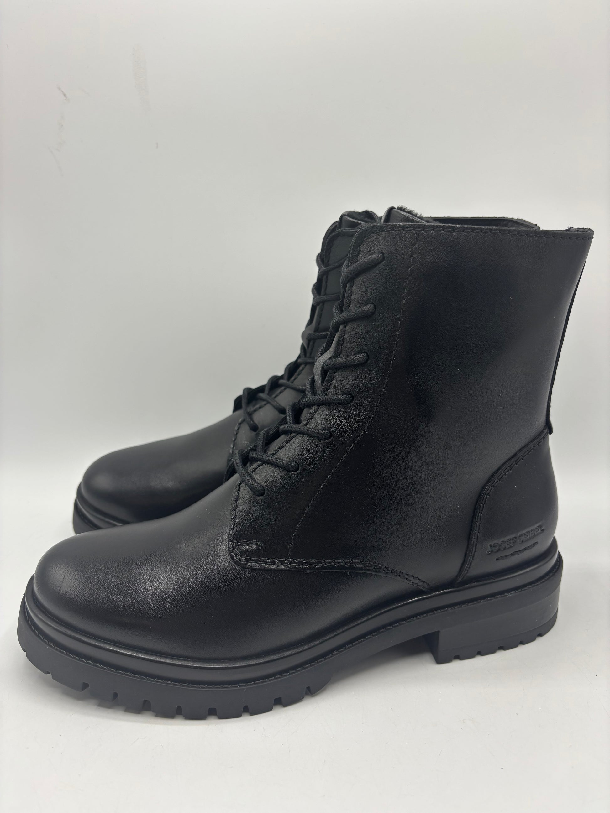 Josef seibel “Stacey 07” black leather ankle boots