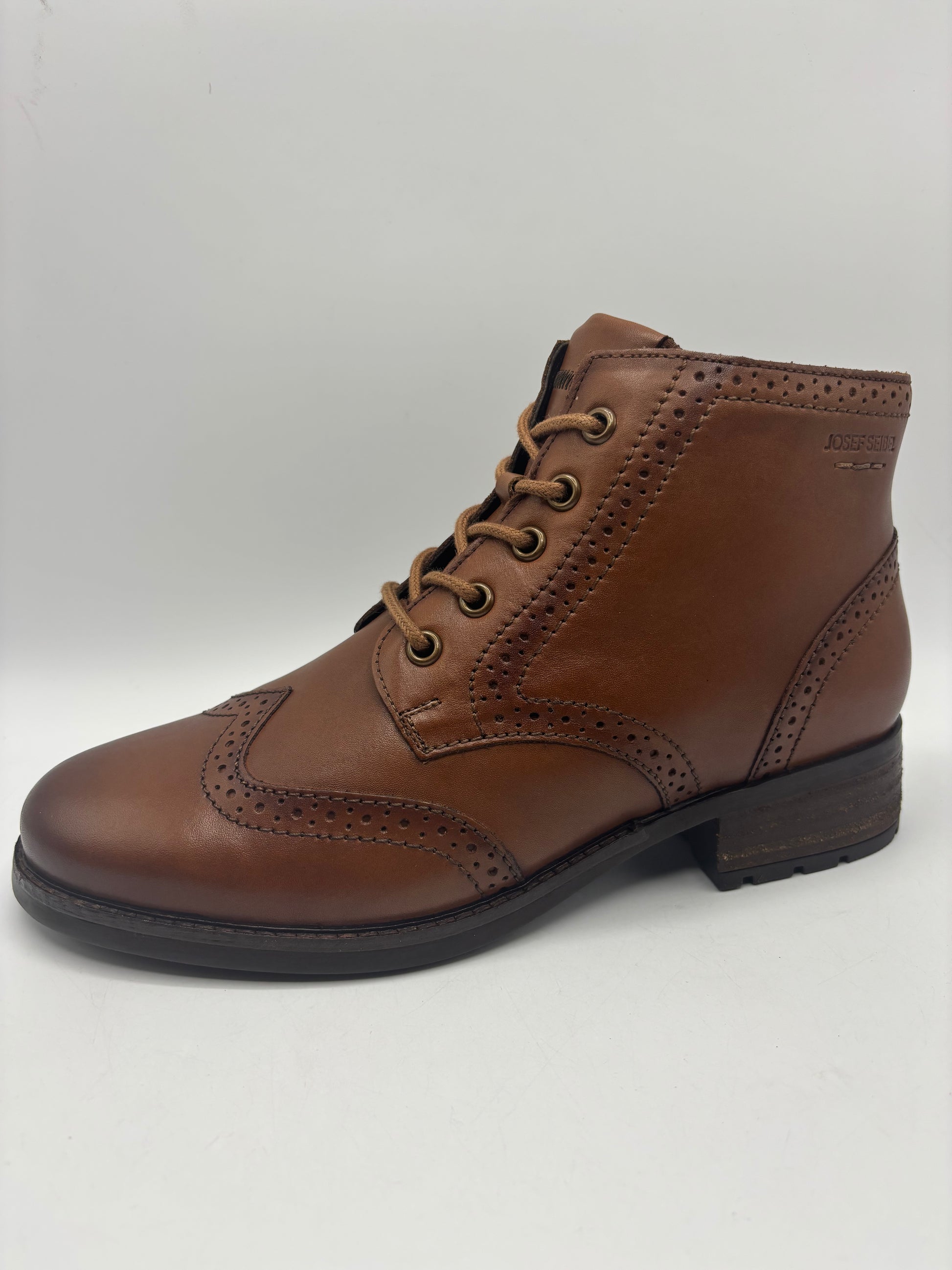 Josef seibel “Kate 11” brown leather ankle boots