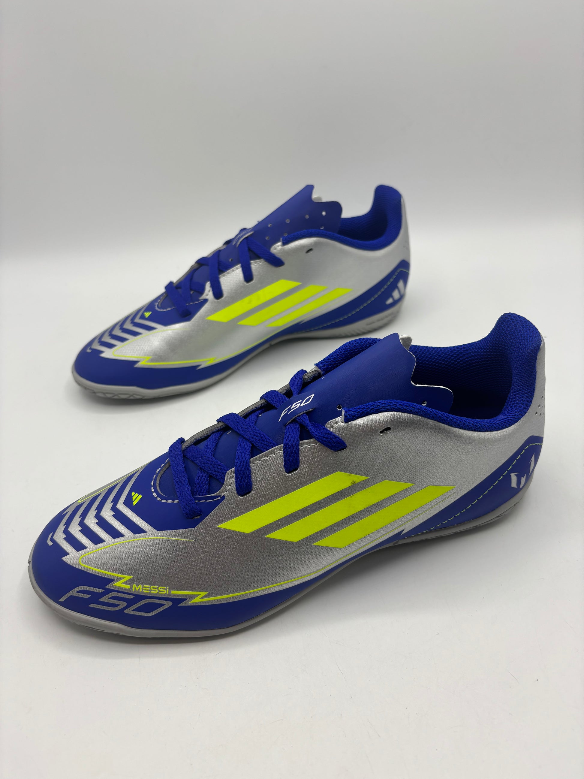 Adidas f50 Messi indoor kids football boots (size4)