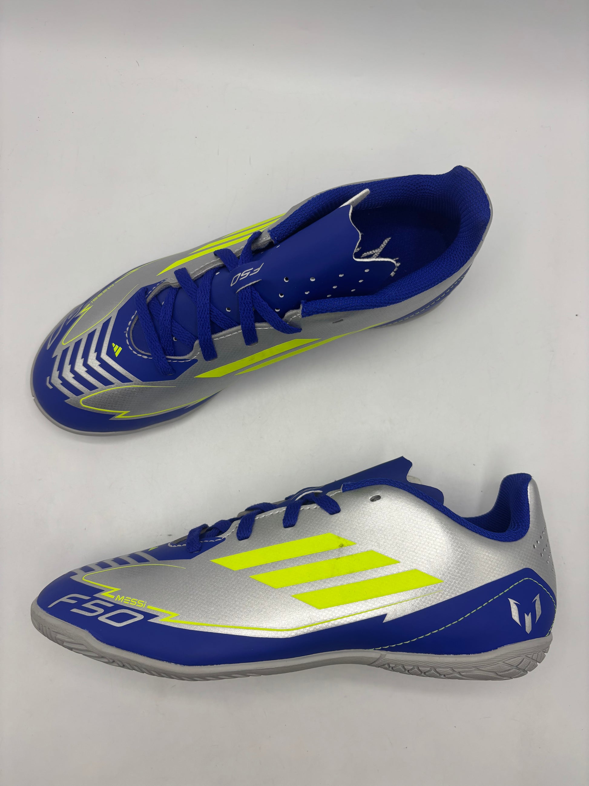 Adidas f50 Messi indoor kids football boots (size4)