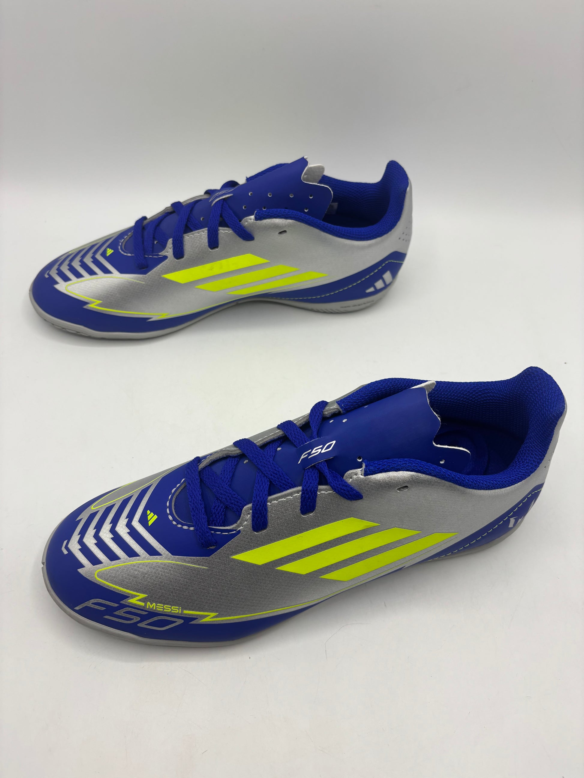 Adidas f50 Messi indoor kids football boots (size4)