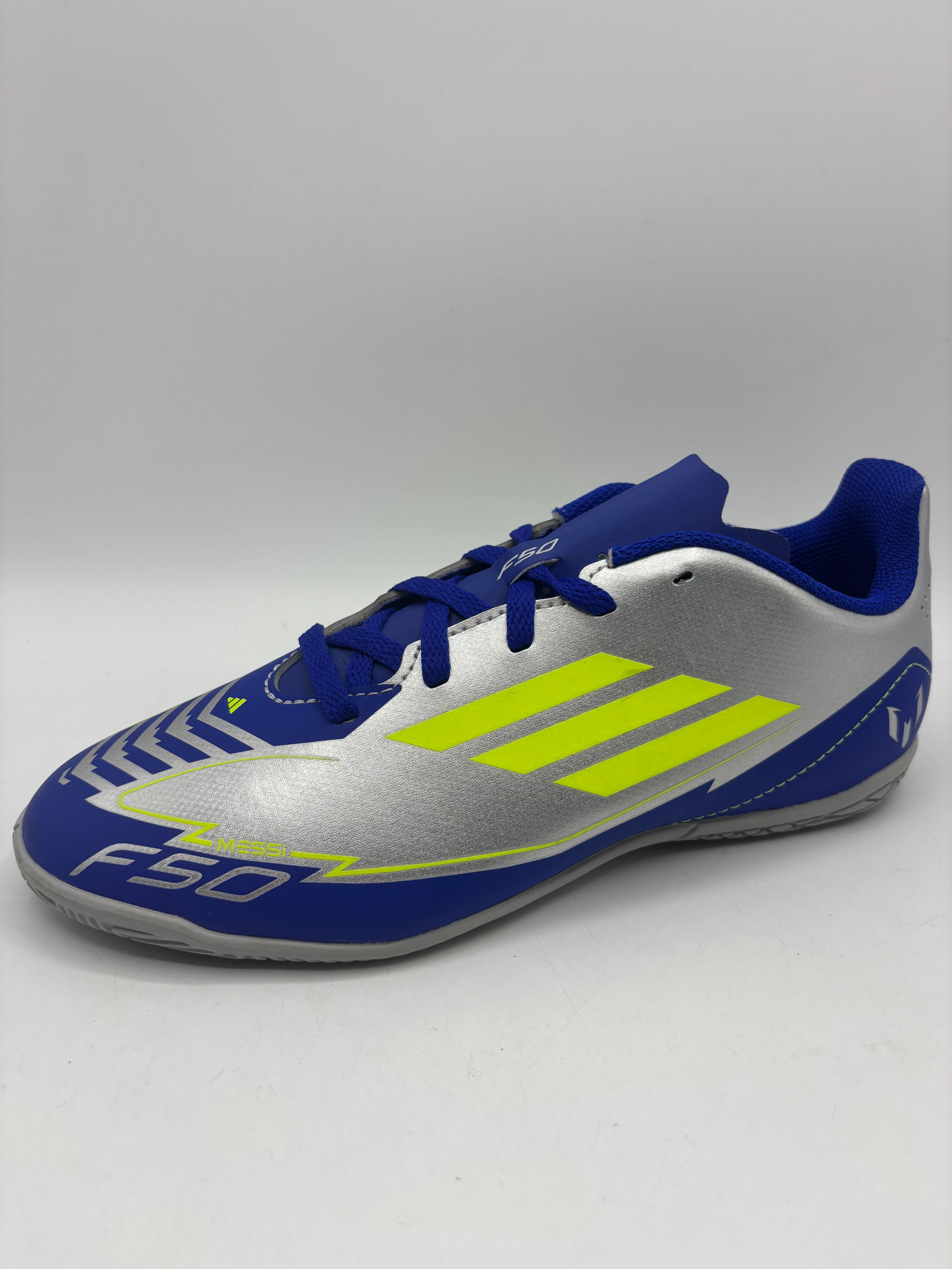 Adidas f50 Messi indoor kids football boots (size4)