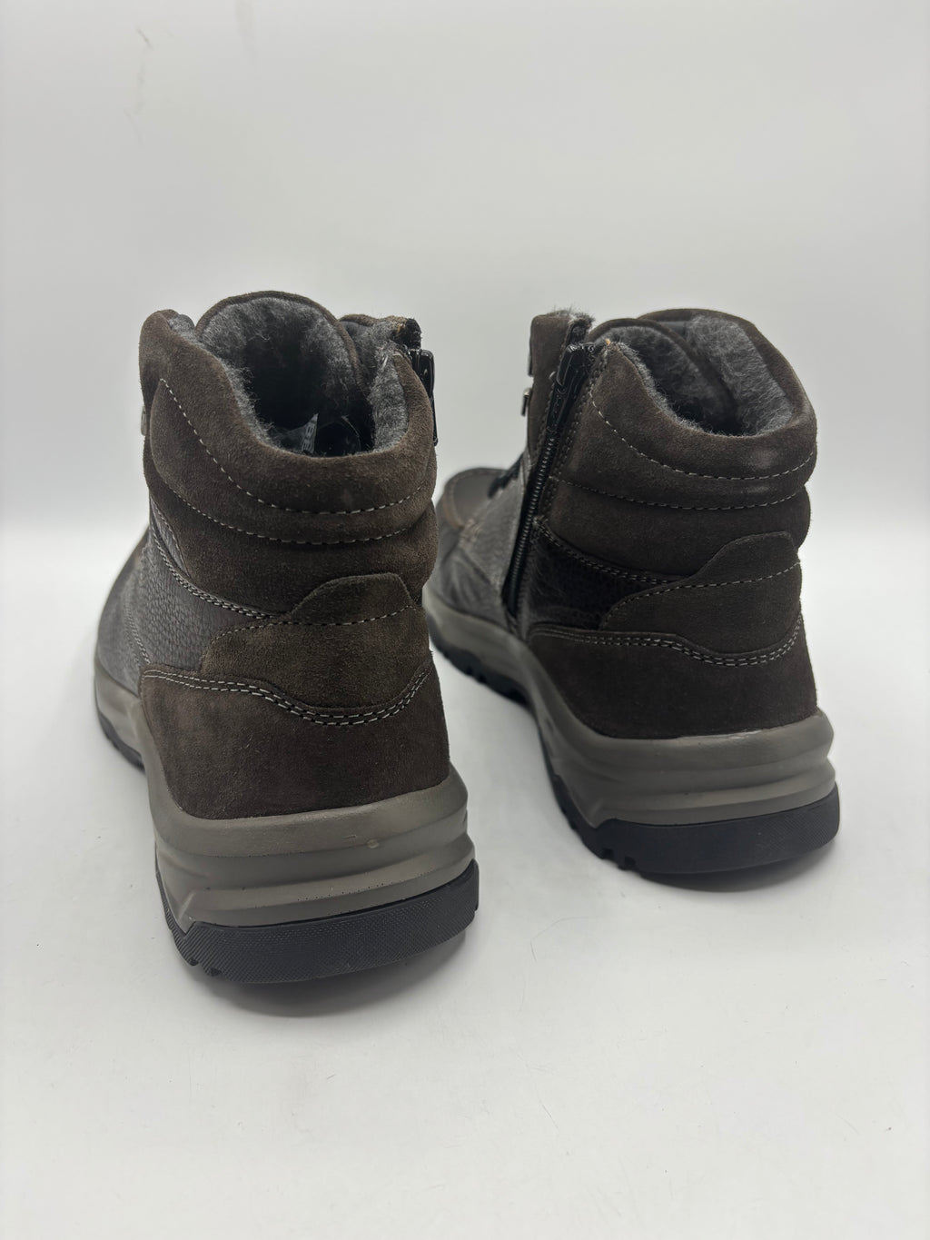 JOSEF SEIBEL Leroy 01 mens lace-up leather boots