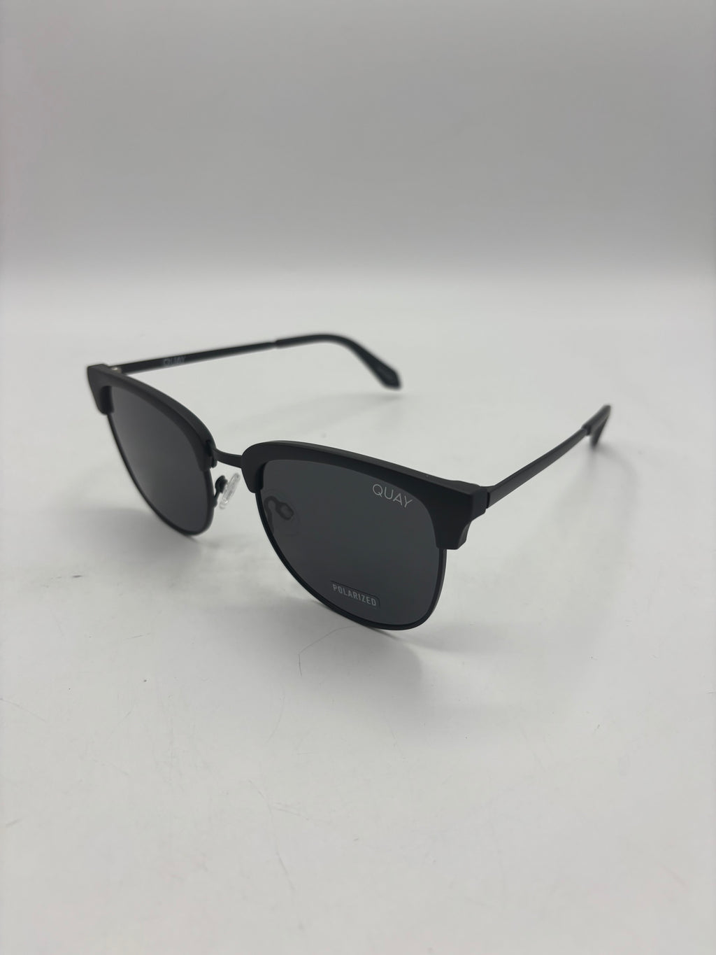 QUAY “evasive” polarized sunglasses