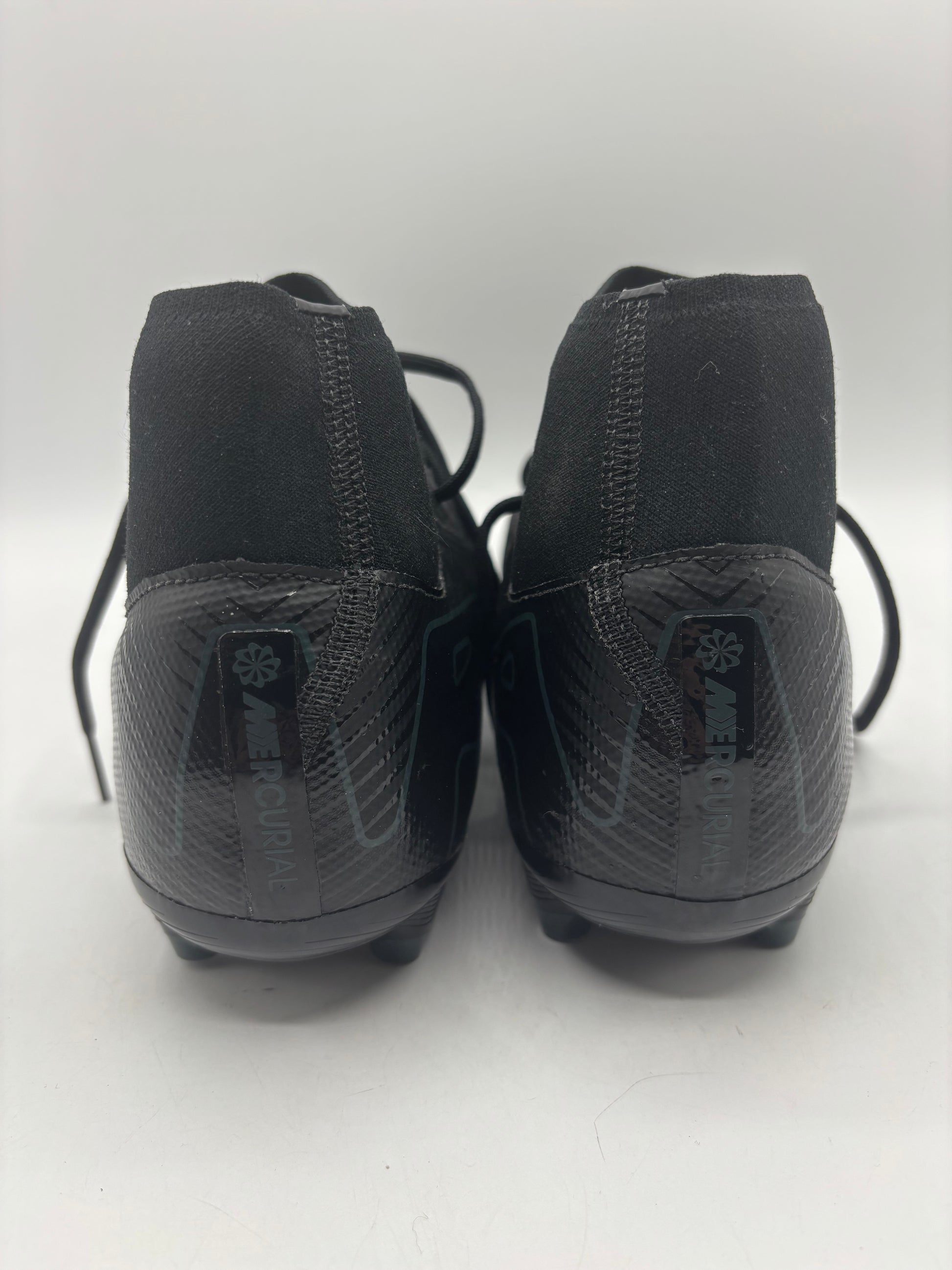 Nike mercurial 10 soft ground football boots (size 7)