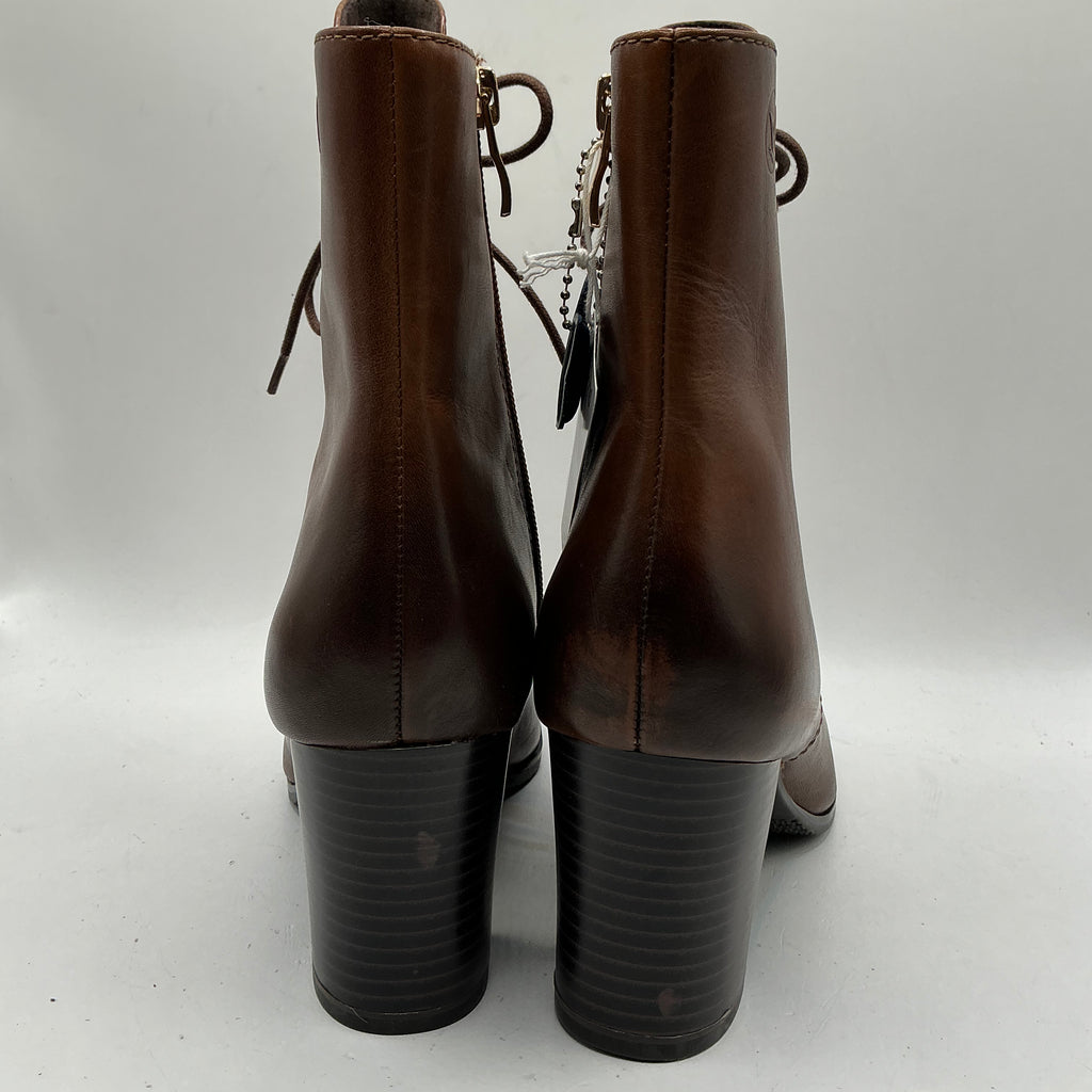 CAPRICE Brown leather ankle boots with heel
