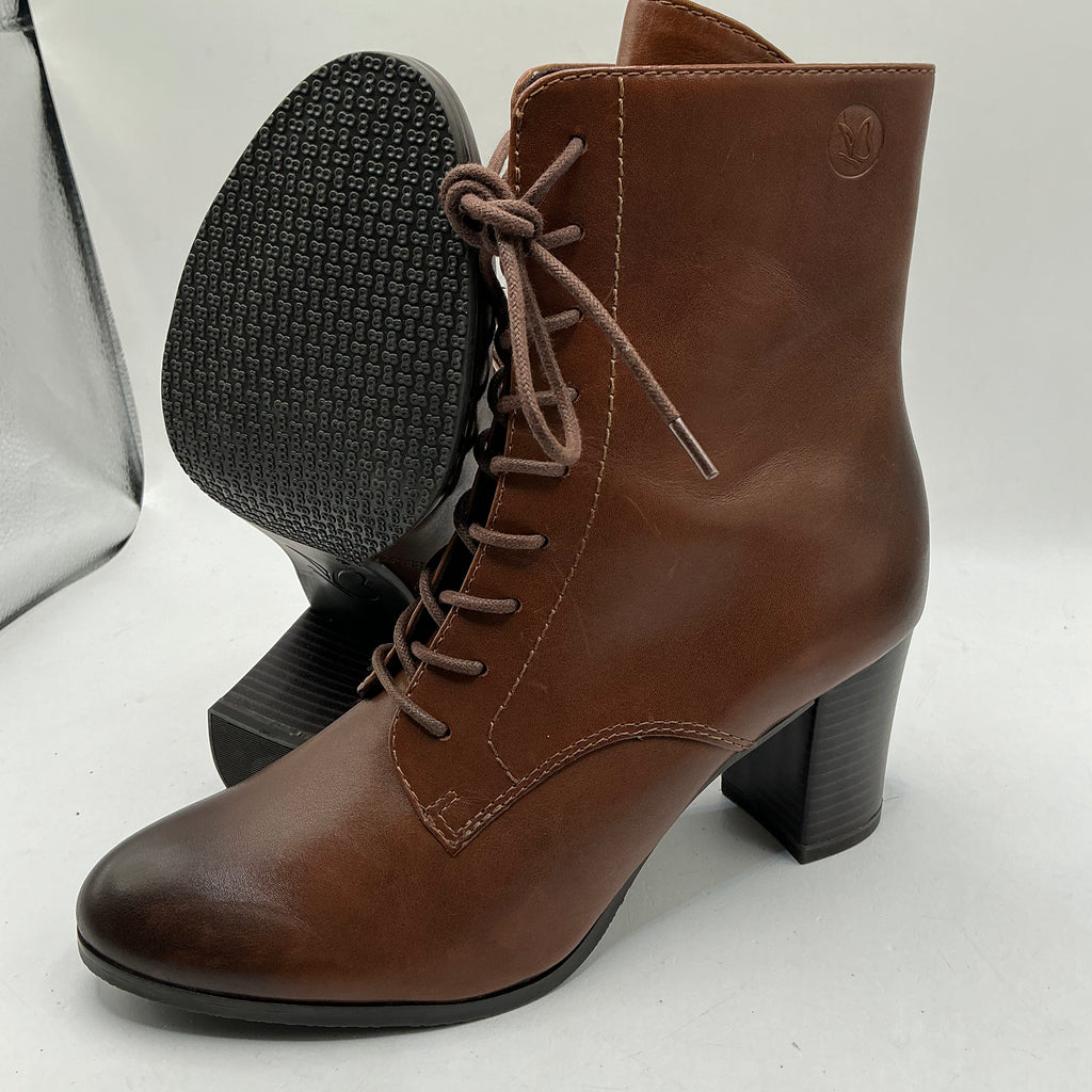 CAPRICE Brown leather ankle boots with heel