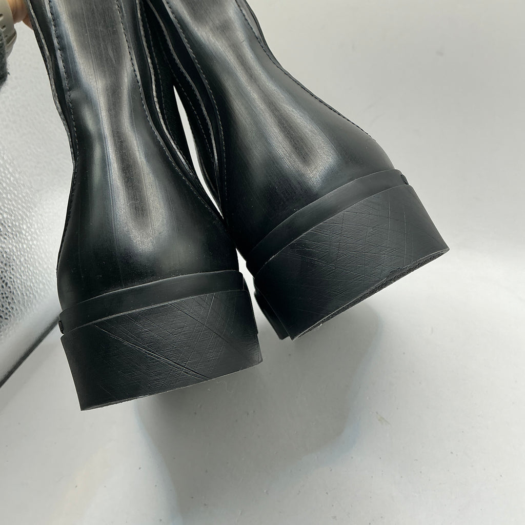 Emporio Armani
Women's Black Ankle Boots Leather