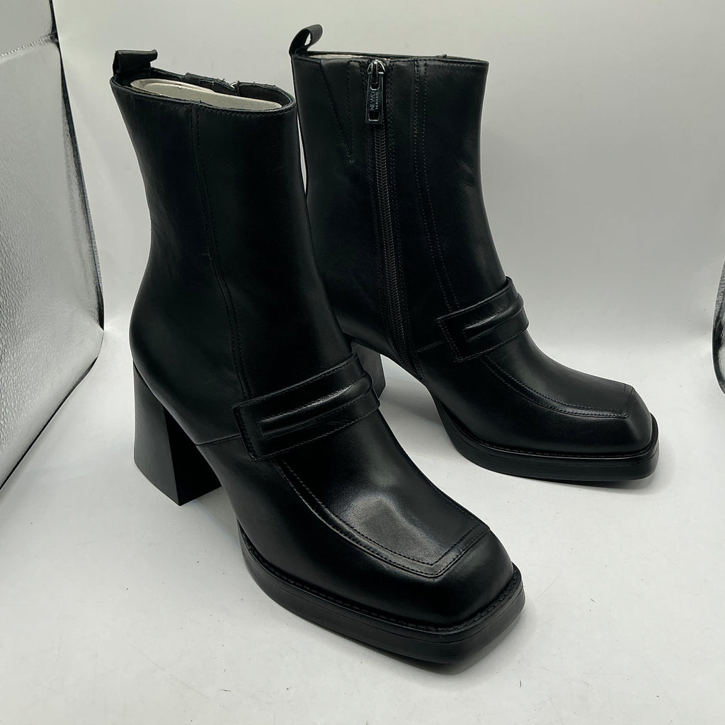 Newd Tamaris black leather ankle boots