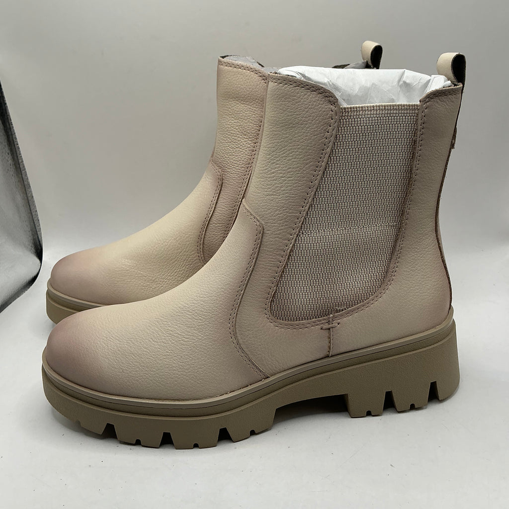 Tamaris comfort ivory chunky boot