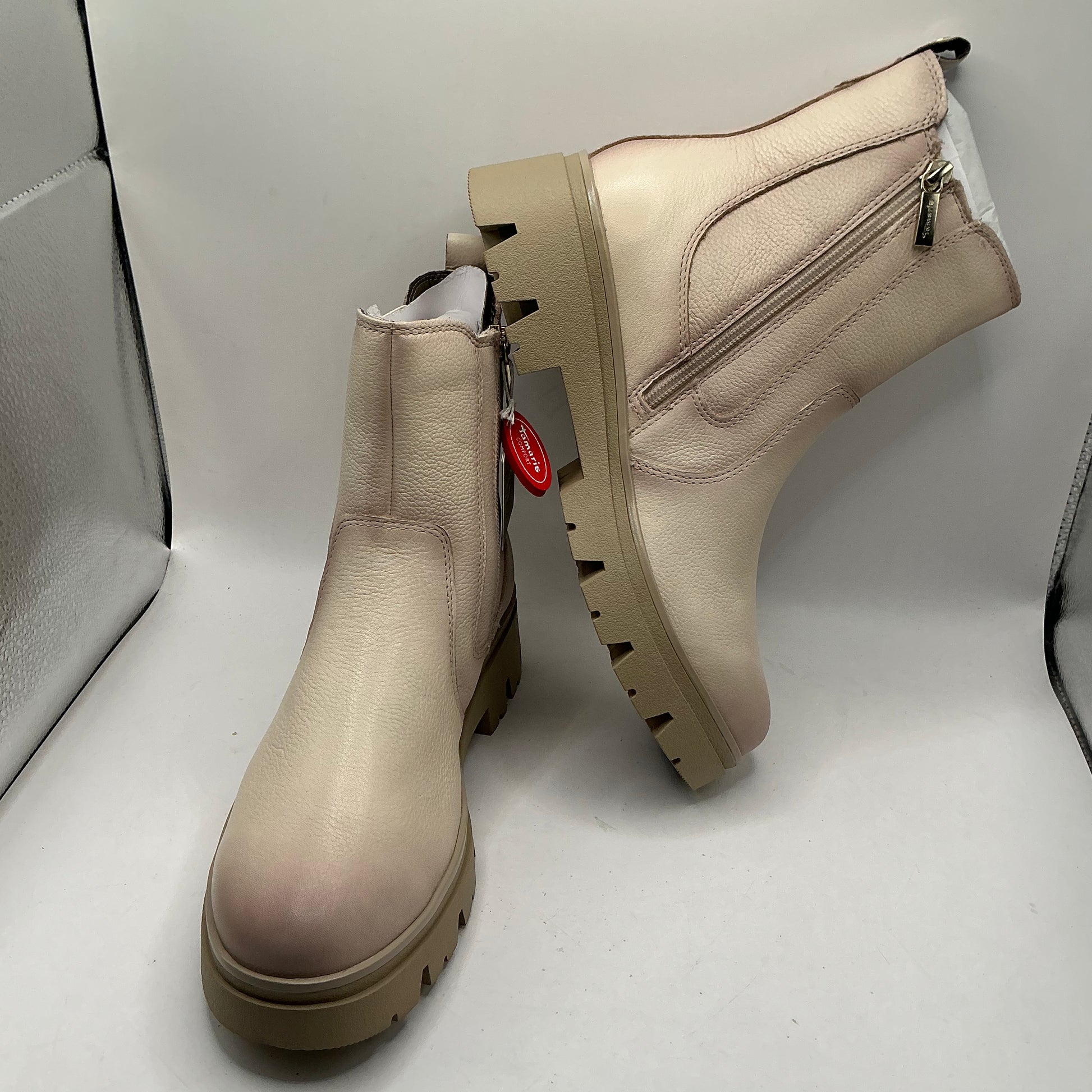 Tamaris comfort ivory chunky boot