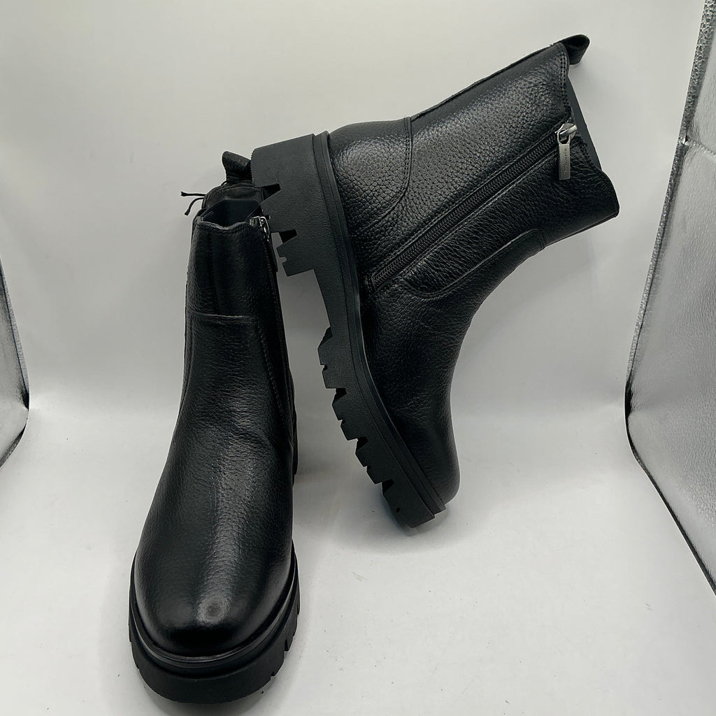 Tamaris comfort black leather ankle boots