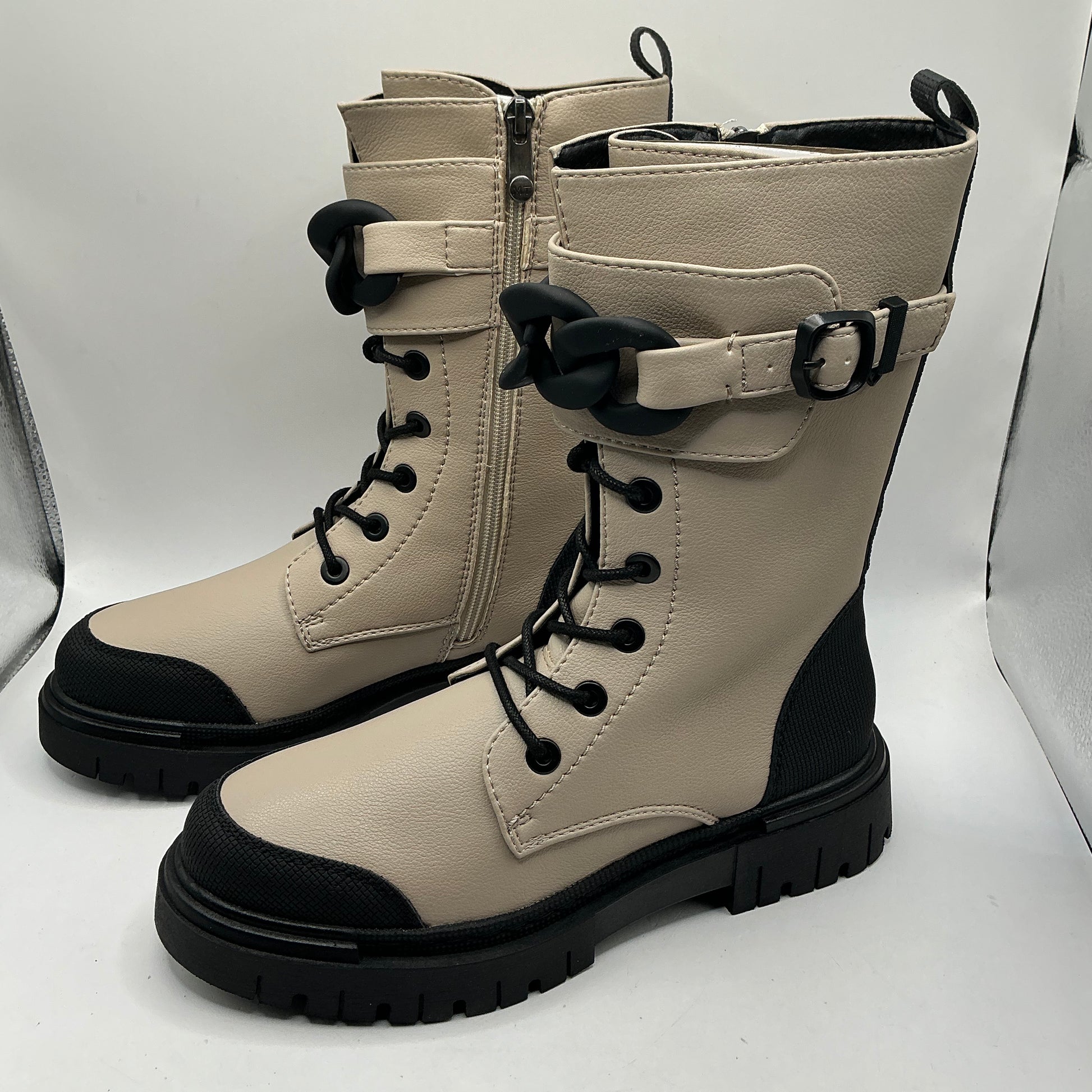 Marco Tozzi ivory chunky ankle boots, with chunky chain ankle detail