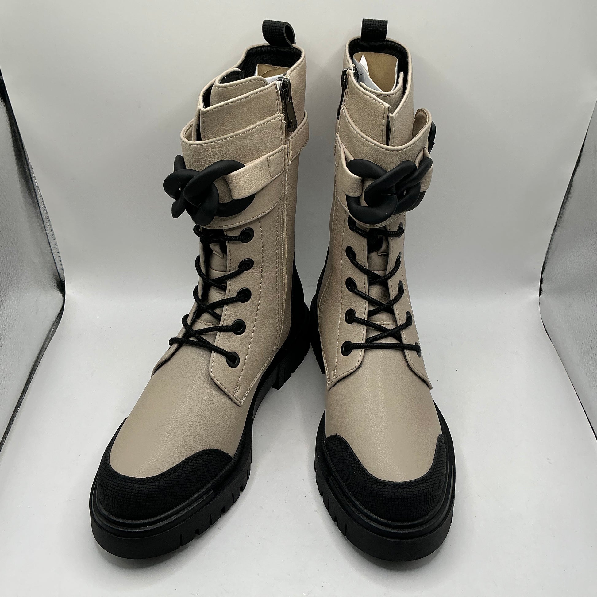 Marco Tozzi ivory chunky ankle boots, with chunky chain ankle detail