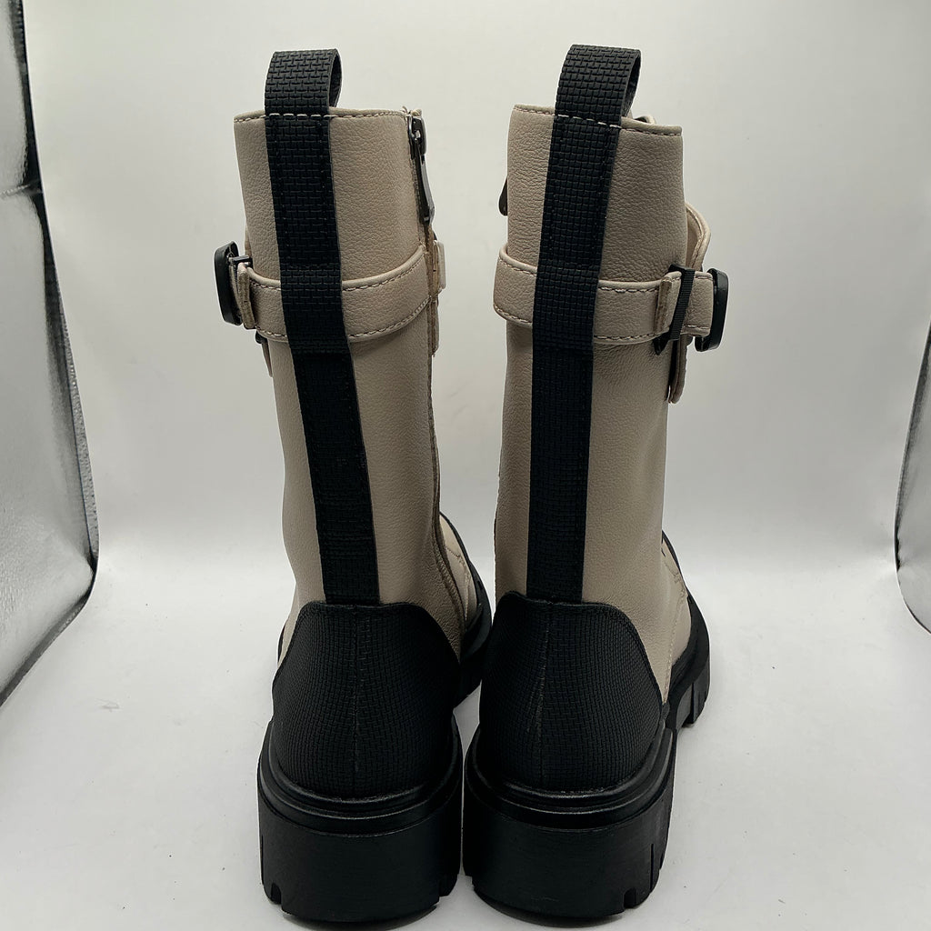 Marco Tozzi ivory chunky ankle boots, with chunky chain ankle detail