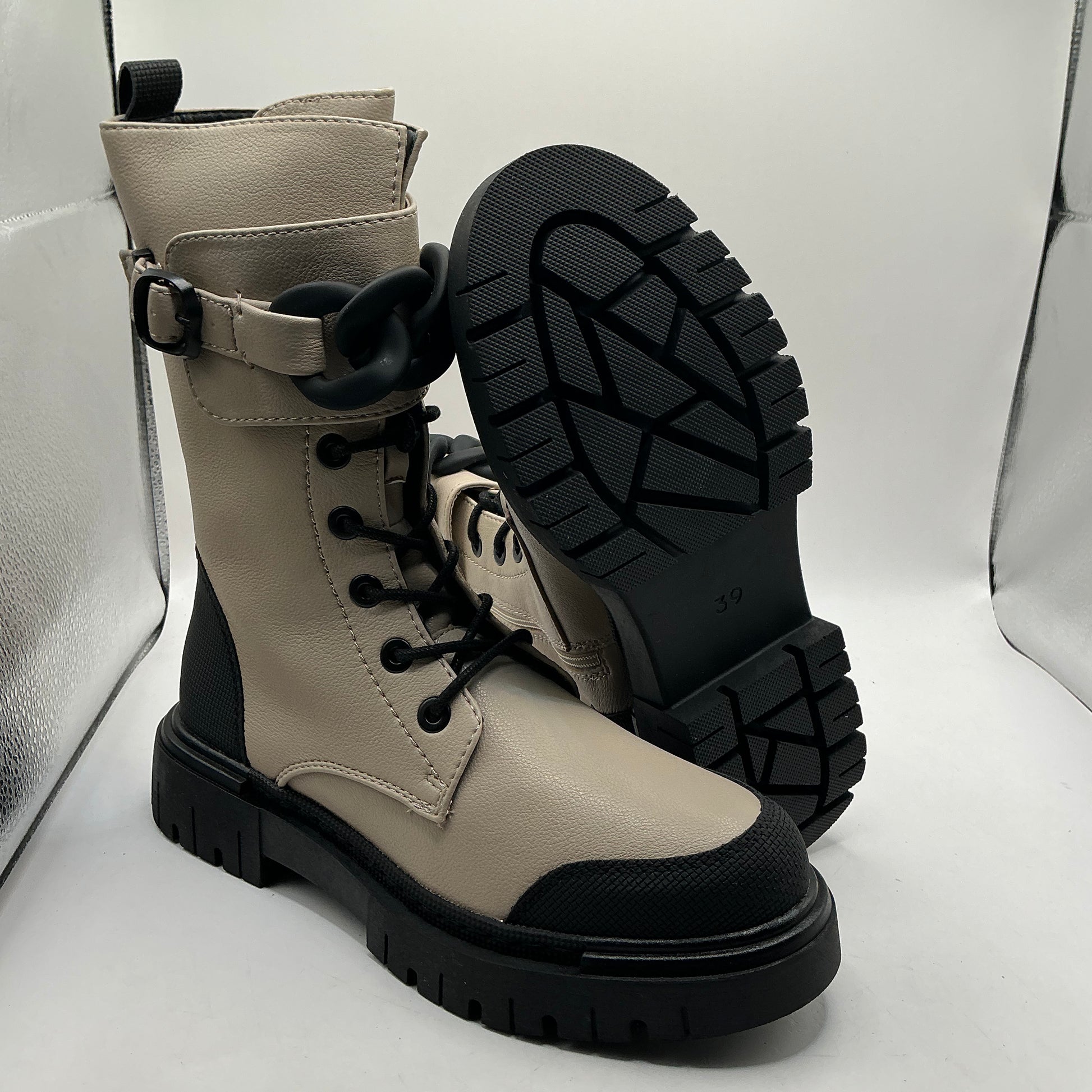 Marco Tozzi ivory chunky ankle boots, with chunky chain ankle detail