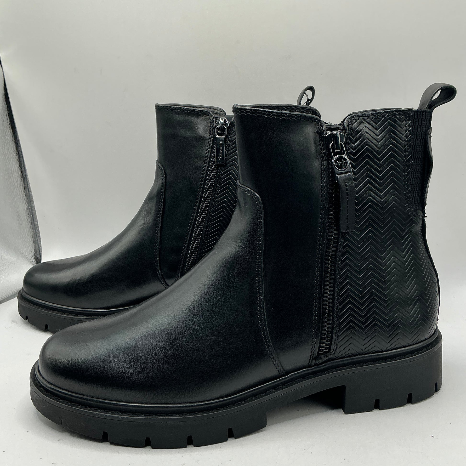 Tamaris comfort black leather ankle boots with zip