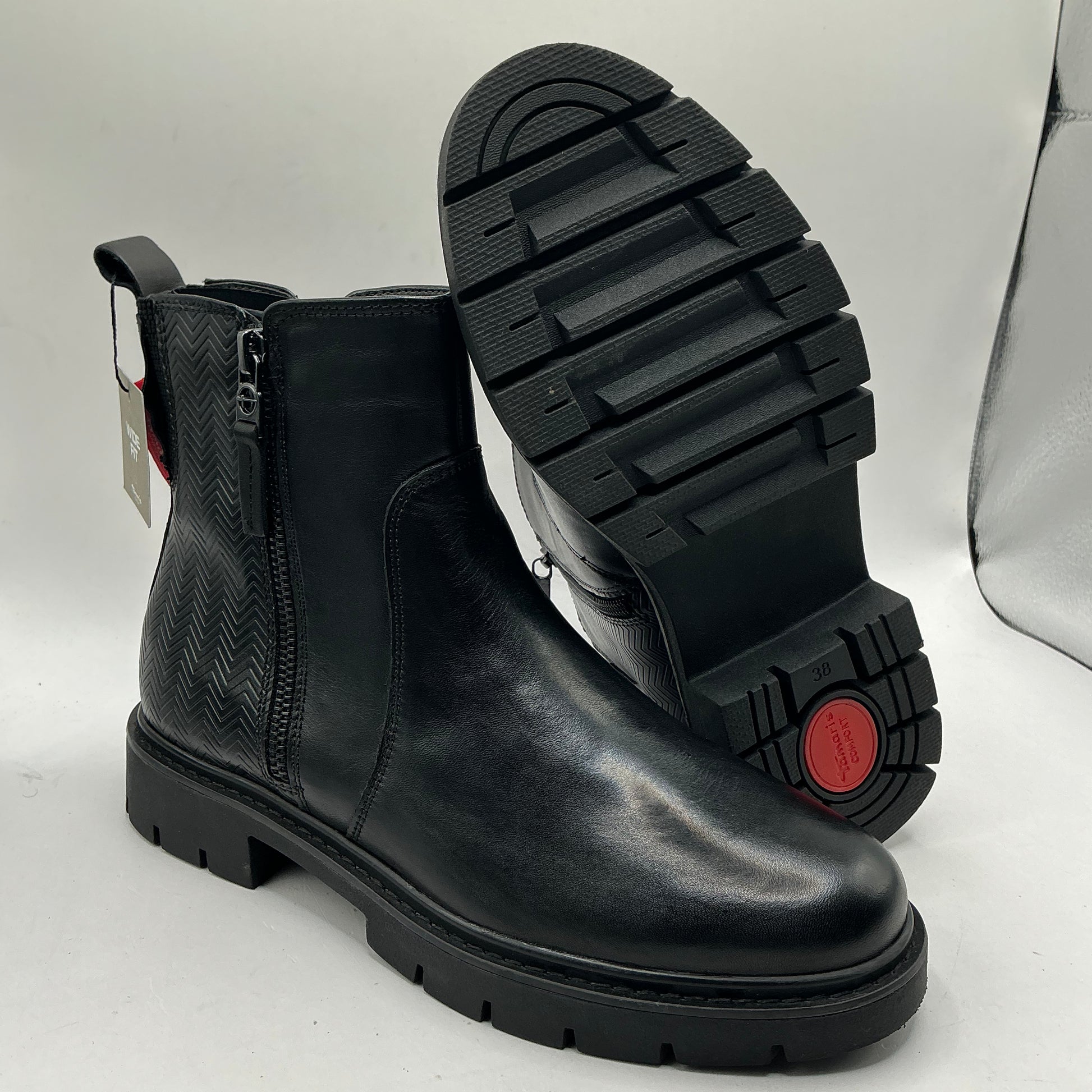 Tamaris comfort black leather ankle boots with zip