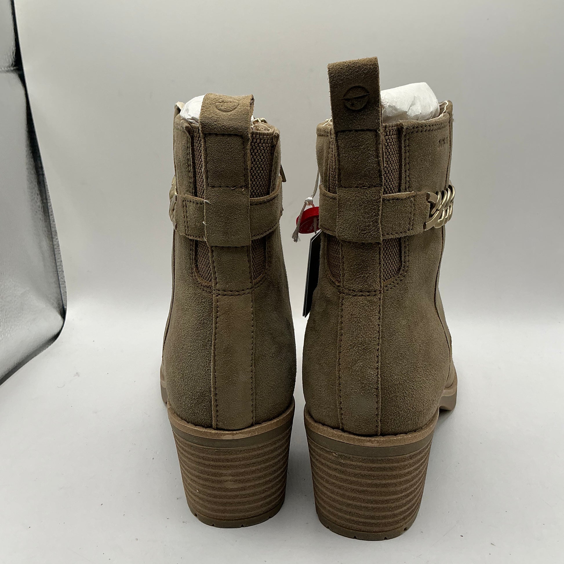 Tamaris comfort Beige suede ankle boots with gold chain detail