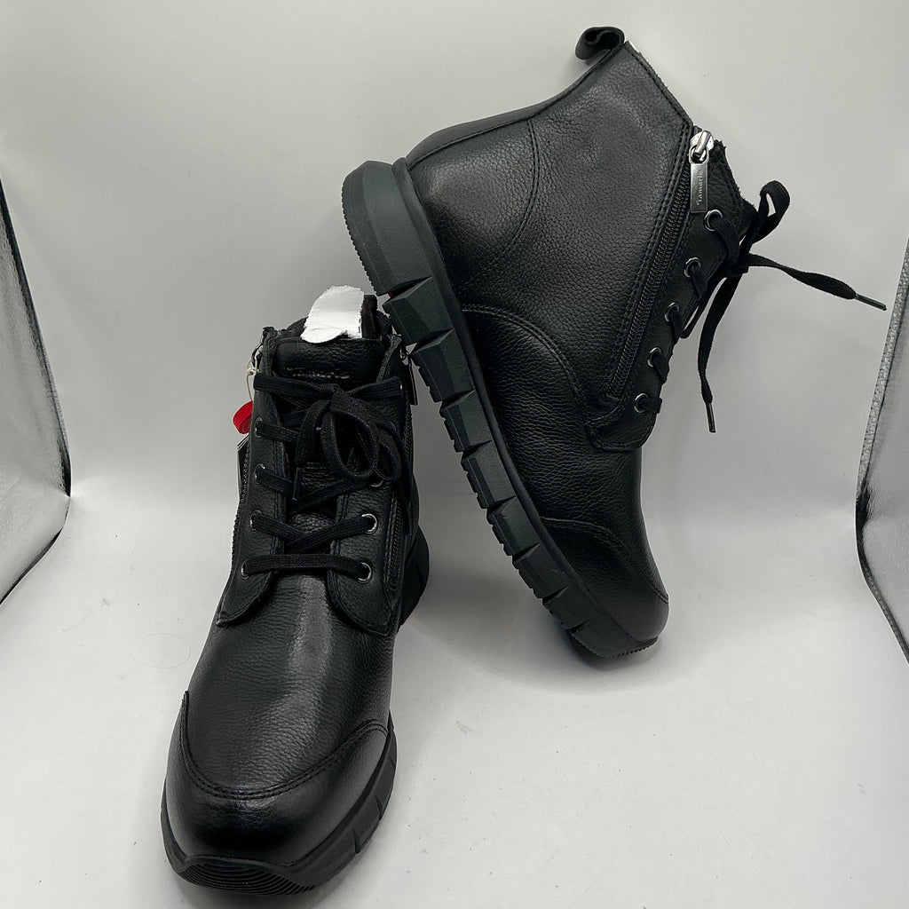 Tamaris comfort black leather ankle boots