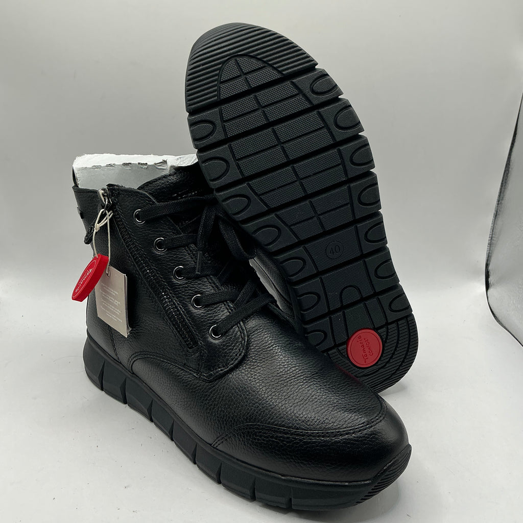 Tamaris comfort black leather ankle boots