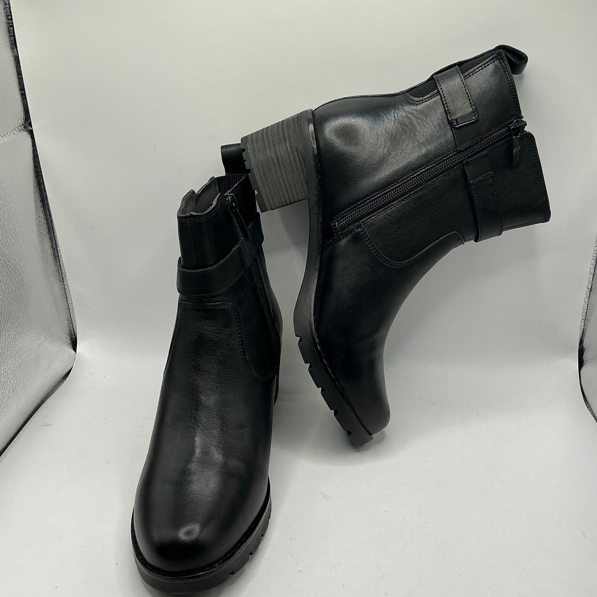 Tamaris comfort black leather ankle boots with ankle chain detail