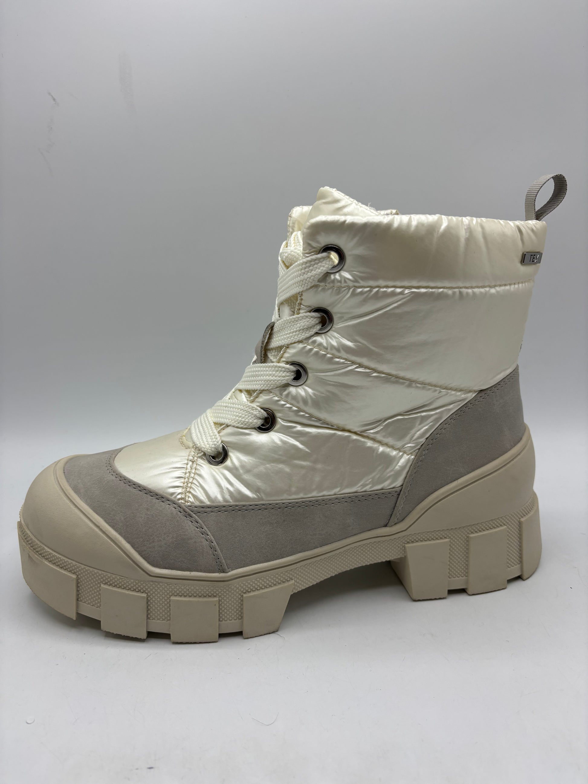 Caprice Ivory pearl chunky winter boots