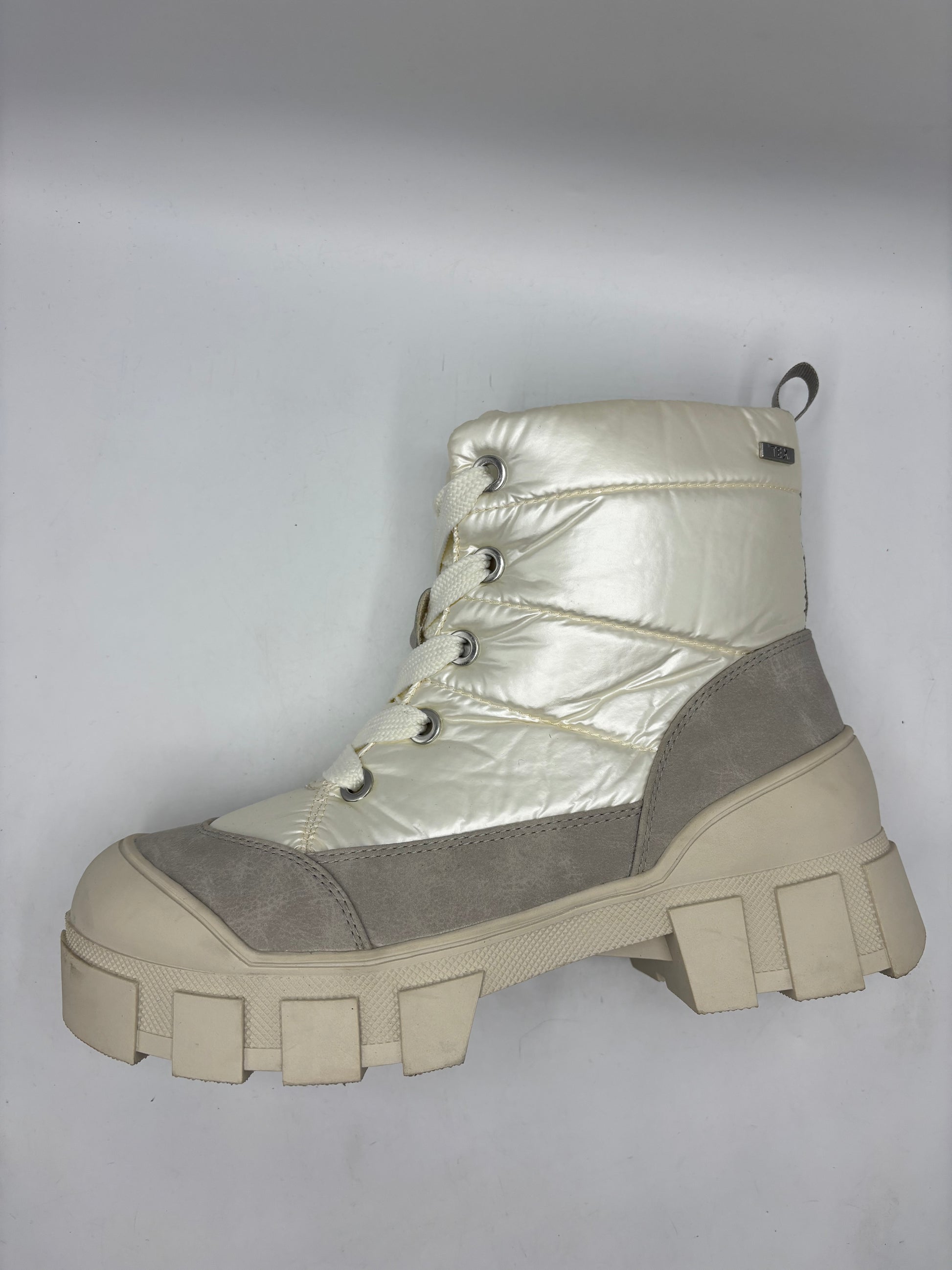 Caprice Ivory pearl chunky winter boots