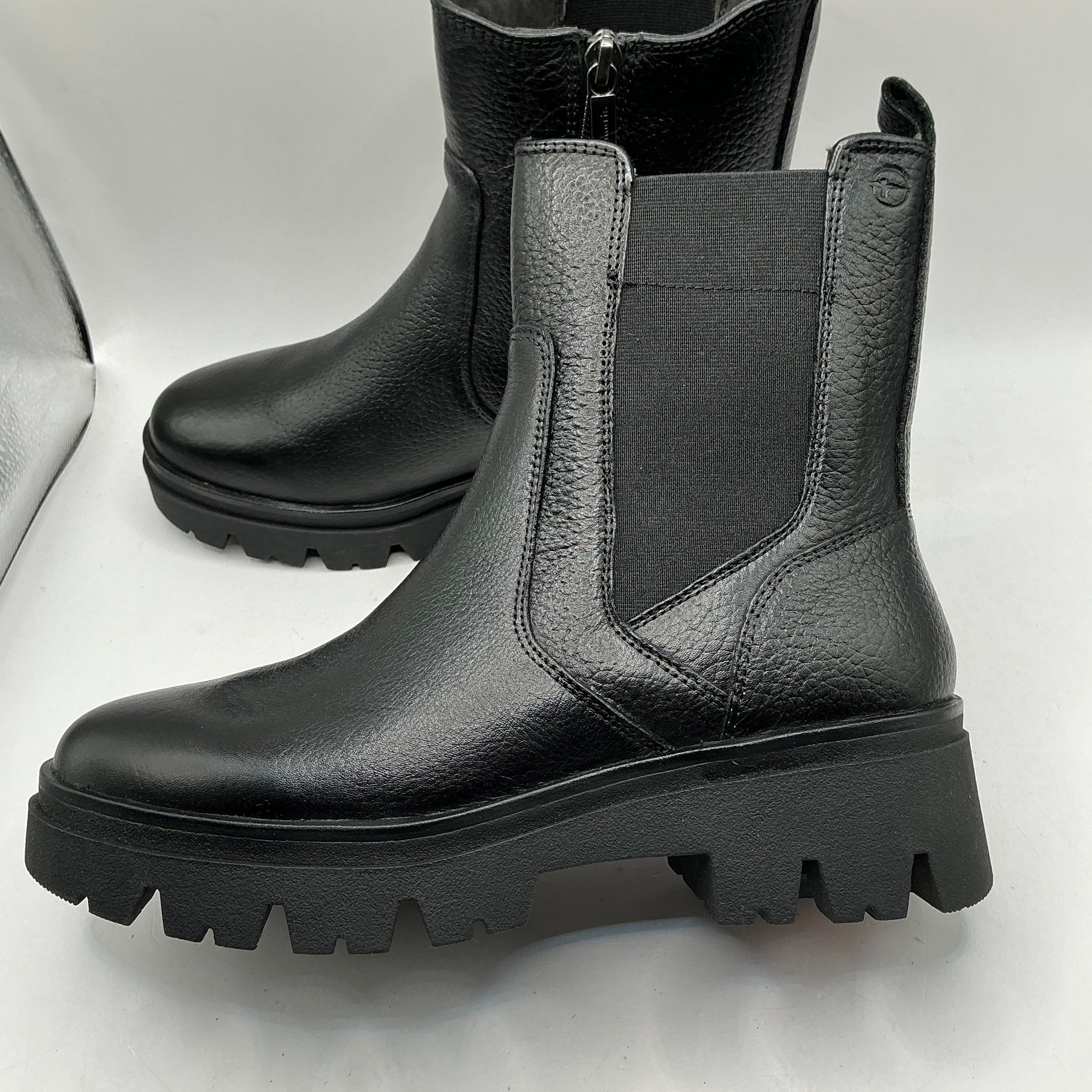 Tamaris comfort black leather ankle boots