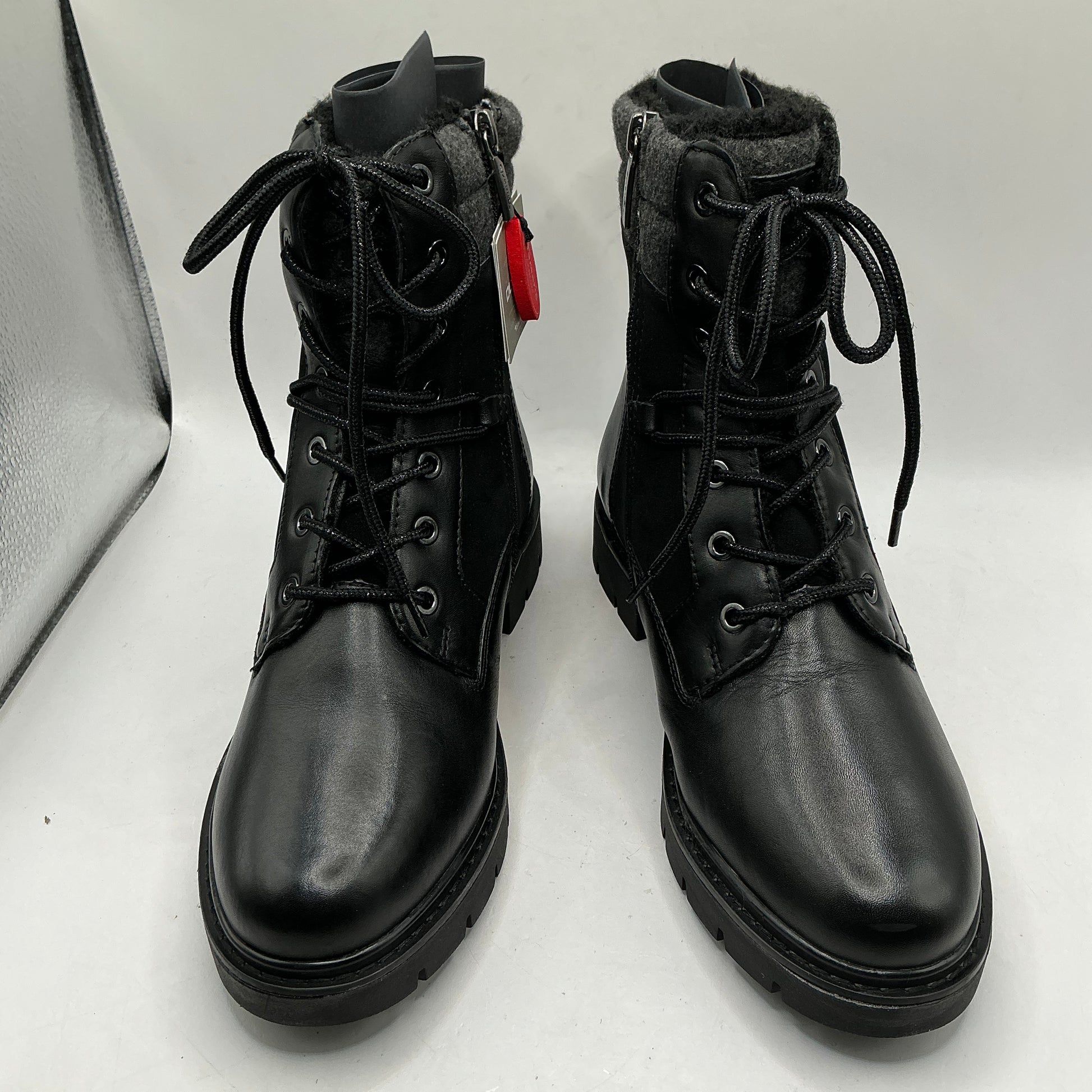 Tamaris comfort woolly lined black leather boots