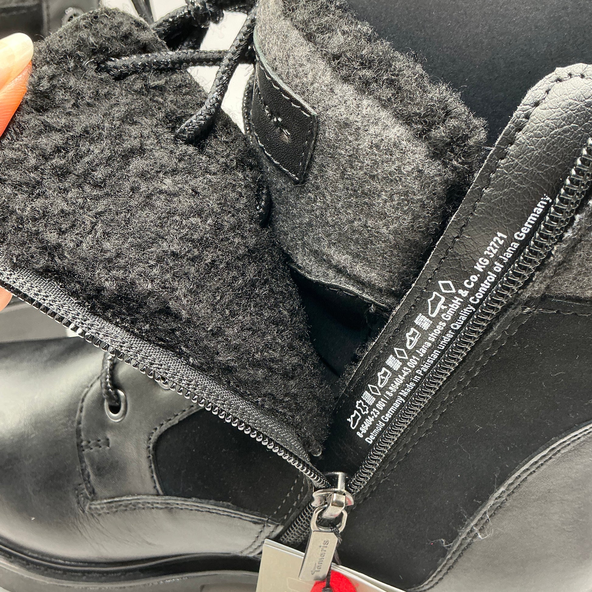 Tamaris comfort woolly lined black leather boots