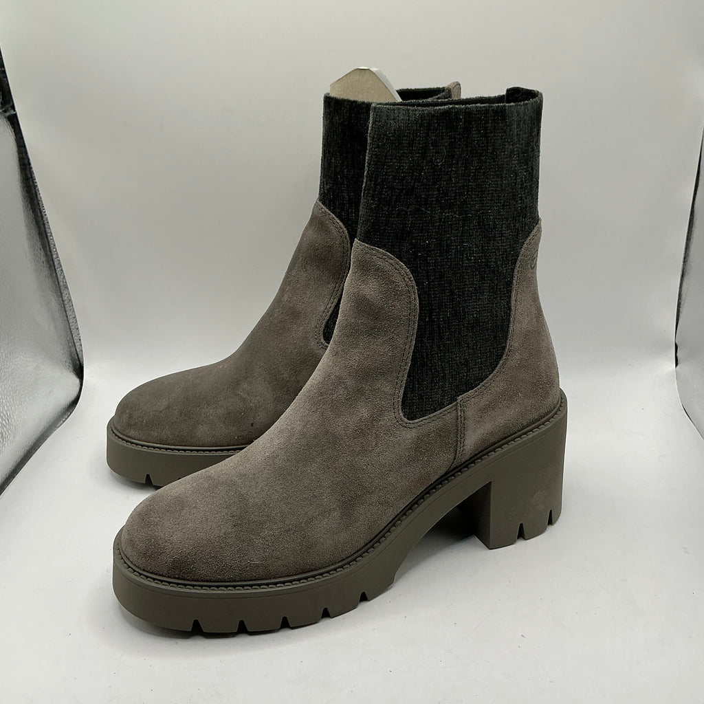 Tamaris comfort chunky grey suede boot with elasticated fabric ankle cuff